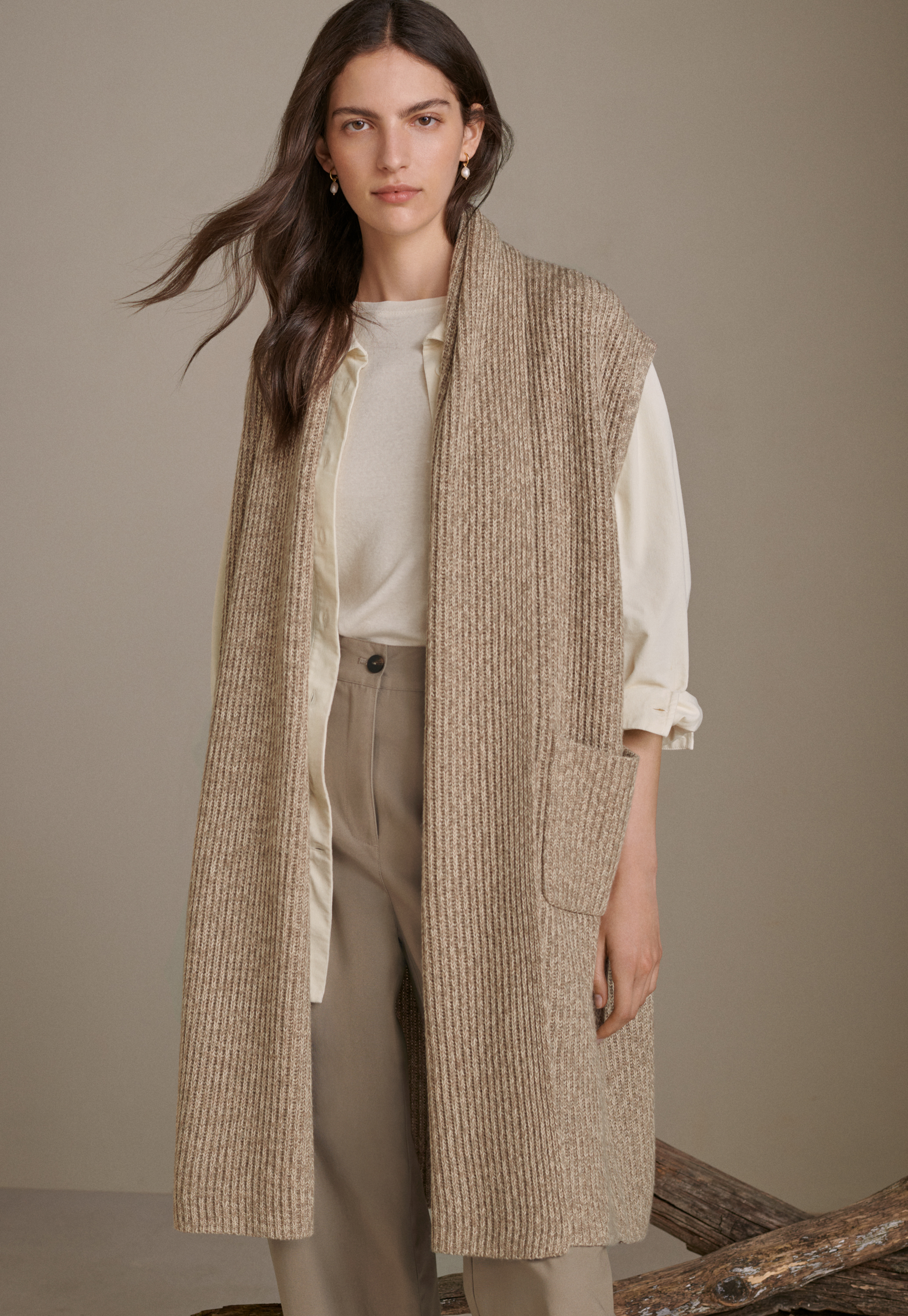Wool & cotton sleeveless cardigan