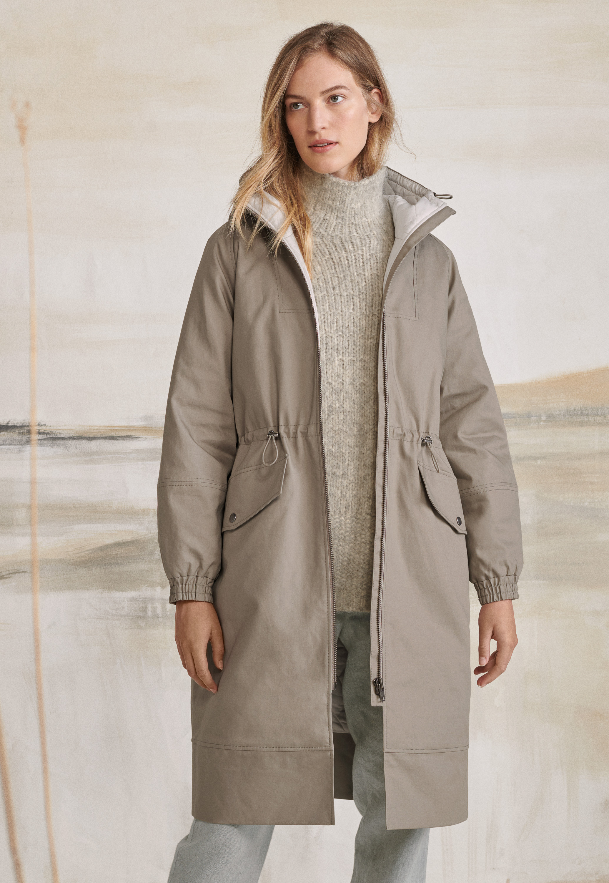 Hooded raglan-sleeve coat