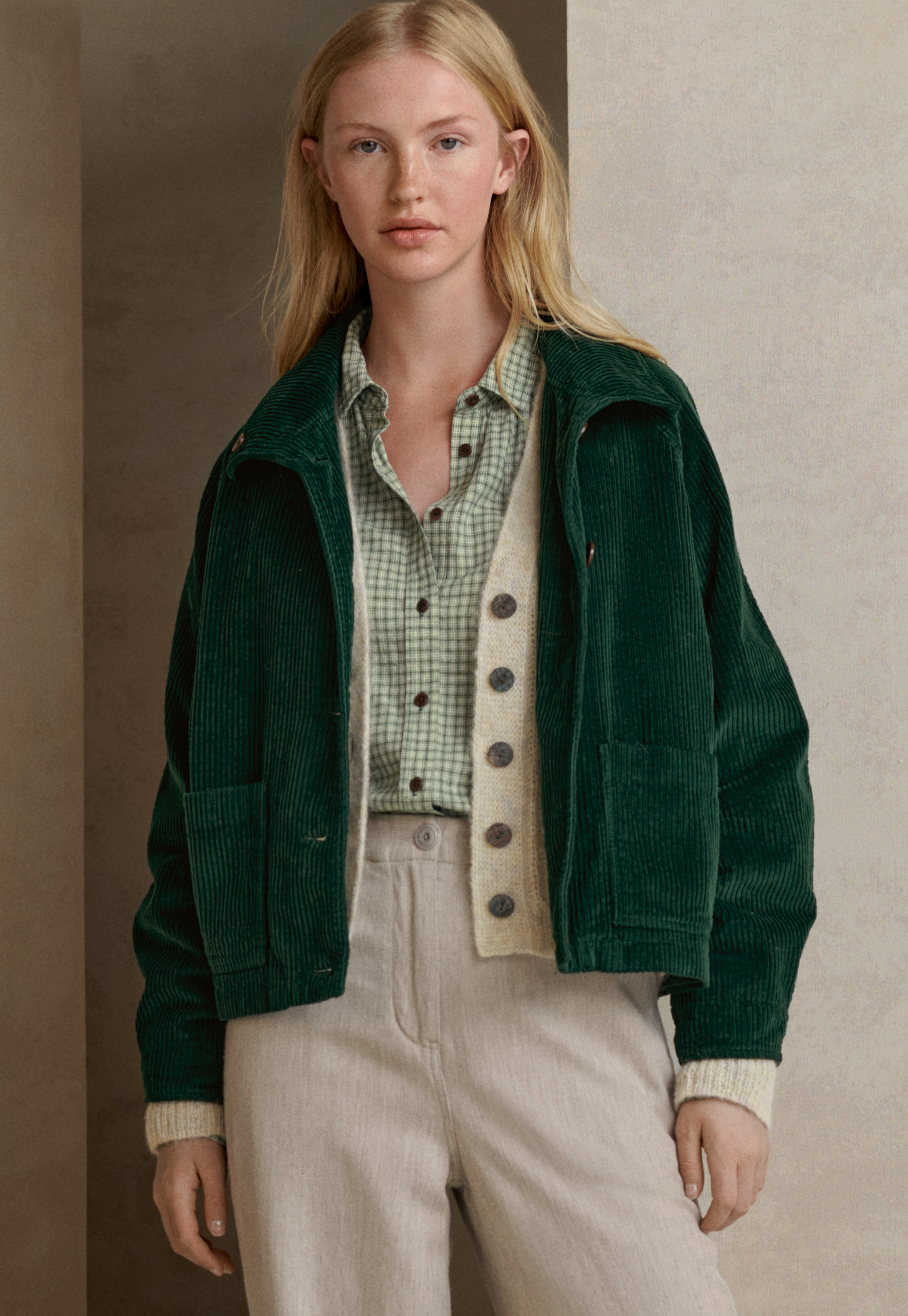 Funnel-neck cord jacket