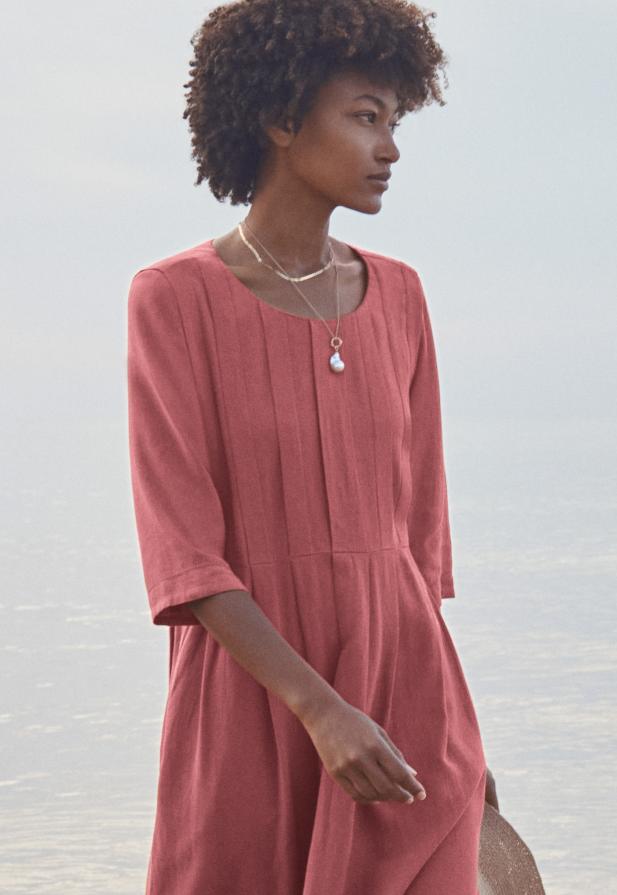 Pleat-detail EcoVero™ & linen dress