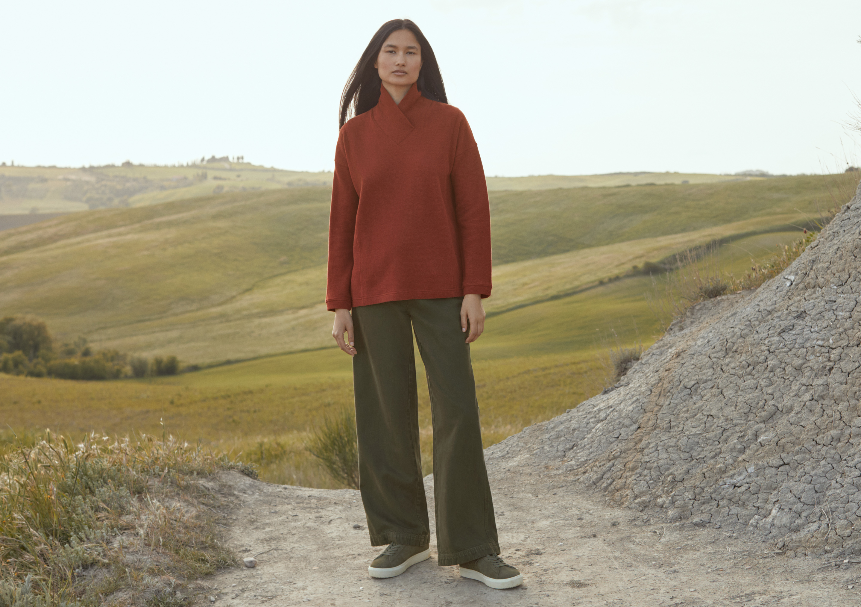 Straight-leg trousers