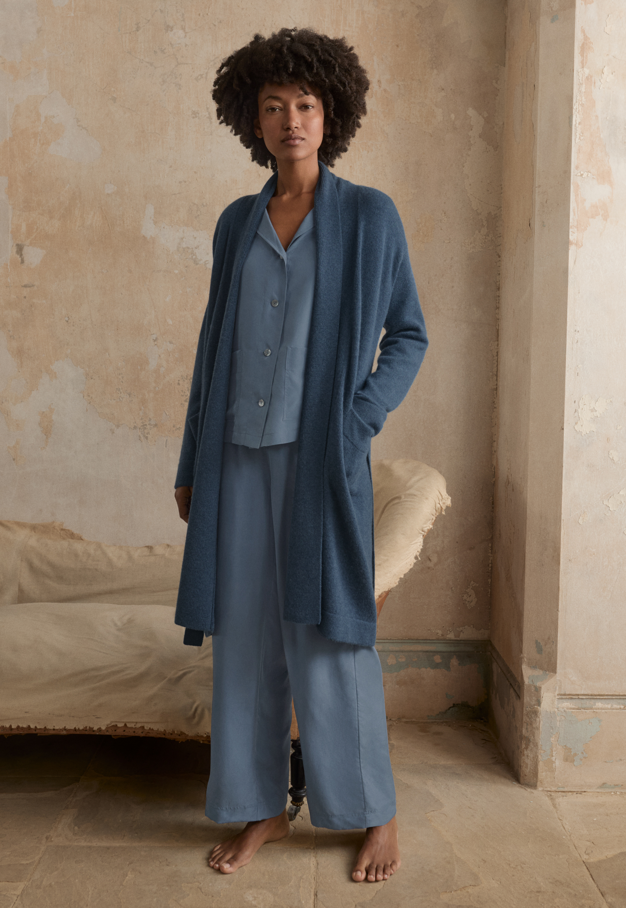 Cashmere knitted robe