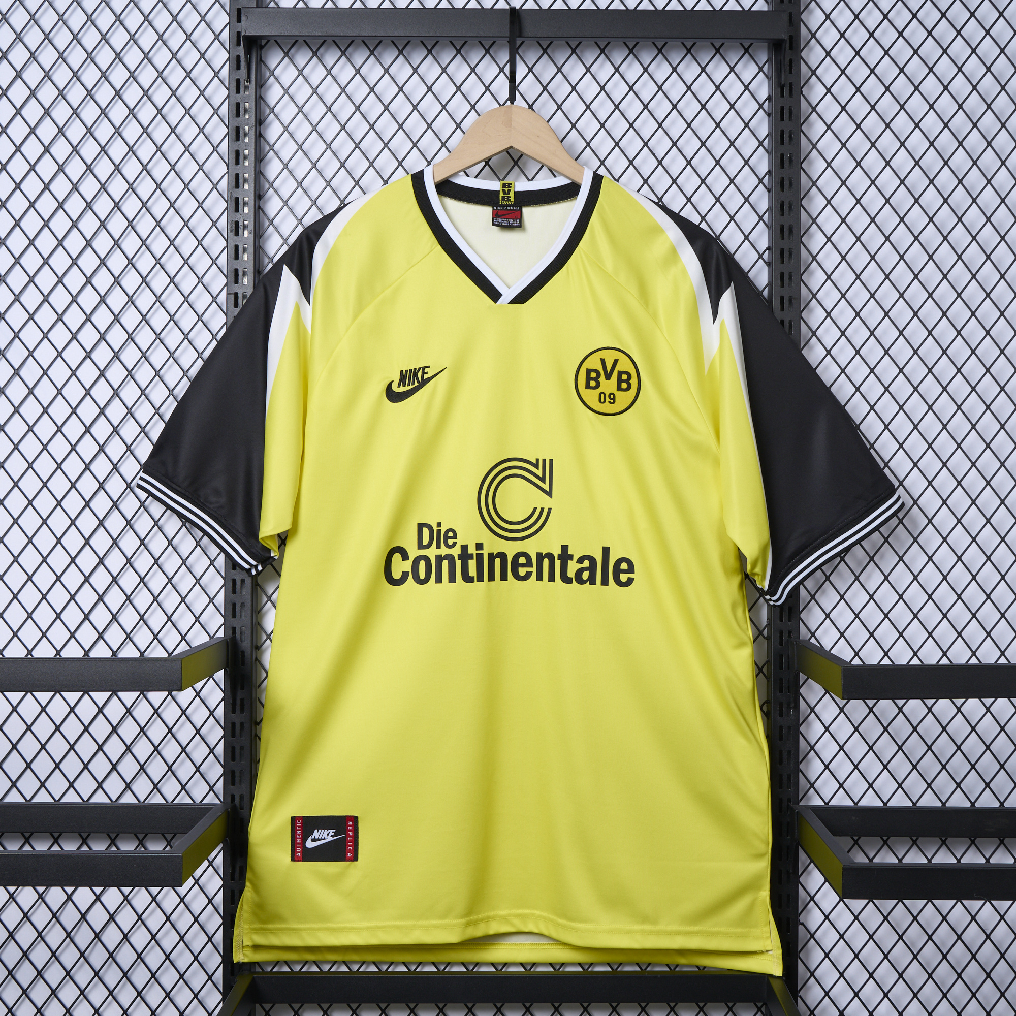 Dortmund Retro 95-96 Home Shirt - Unitedfutballjersey
