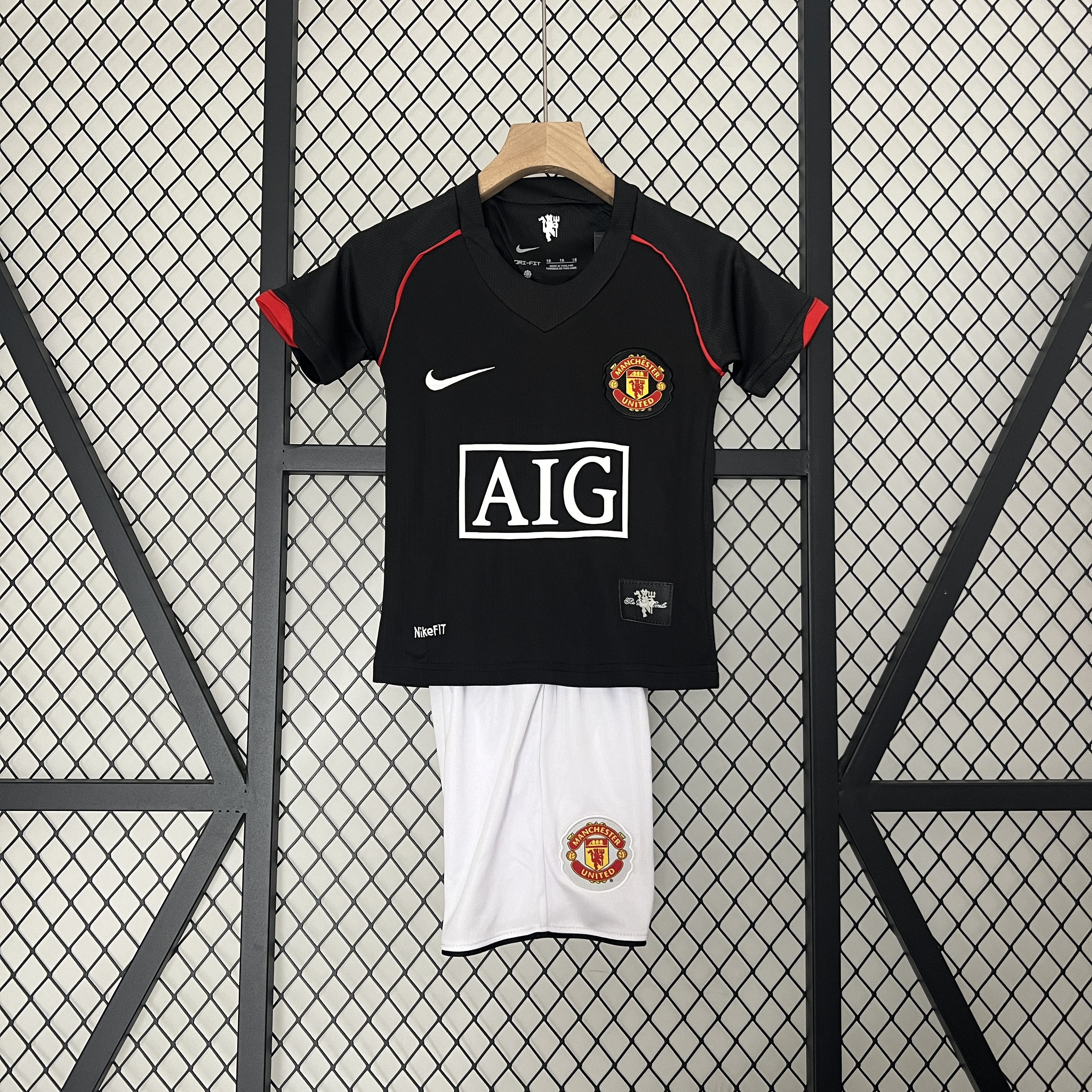Retro Manchester United 2007-08 Away Stadium Kids Kit - UnitedFutballJersey