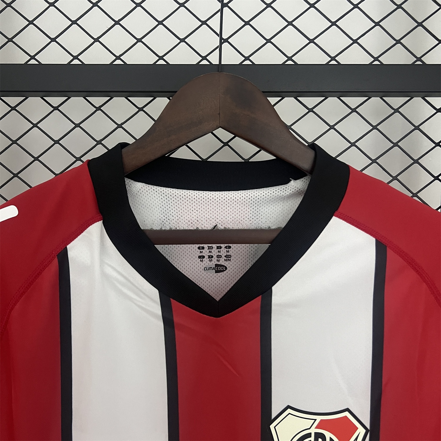 Retro River Plate 2003-04 Away Long Sleeves Jersey - UnitedFutballJersey
