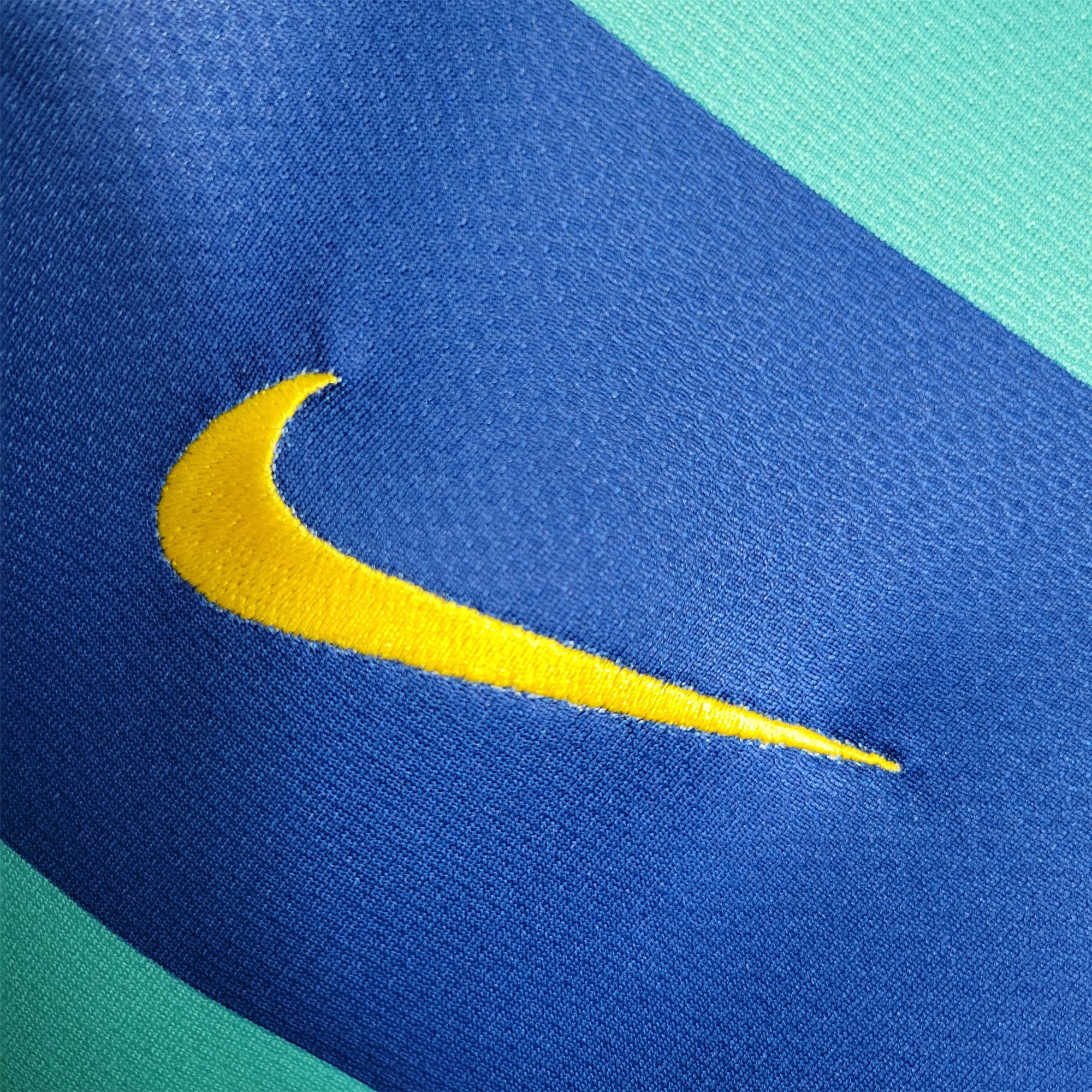 Retro Barcelona 10-11 Away Stadium Jersey - UnitedFutballJersey