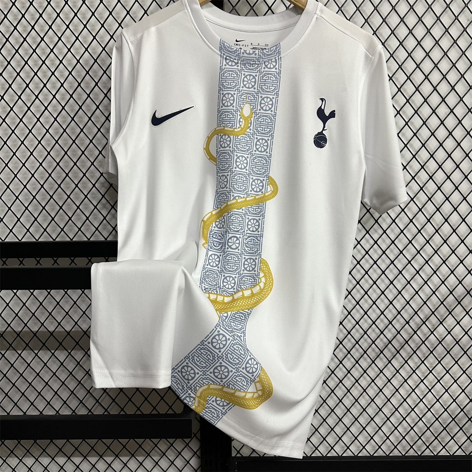 Tottenham Hotspur 2025-26 Snake Year Special Edition Jersey - Fans Version - UnitedFutballJersey