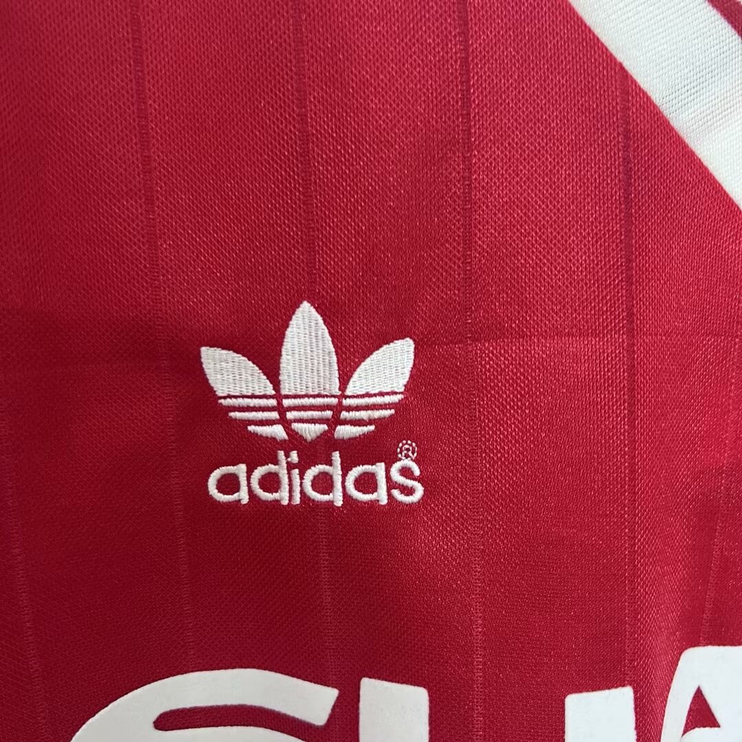 Manchester United Retro 82-83 Home Stadium Jersey - UnitedFutballJersey