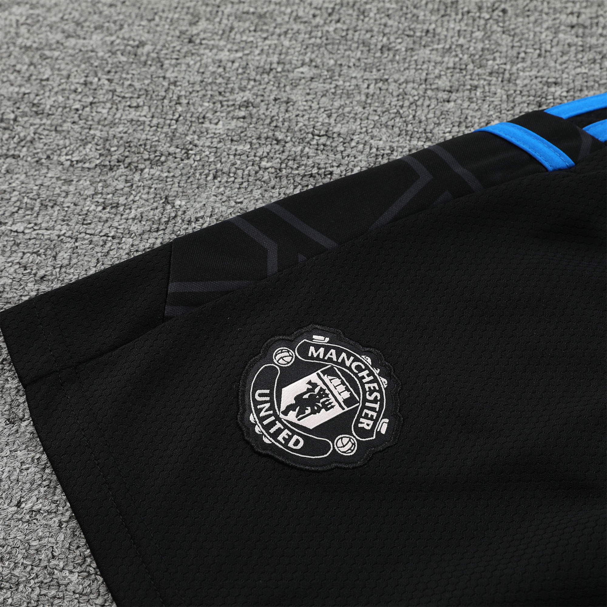 Manchester United 23-24 Vest Training Set Black Line - UnitedFutballJersey