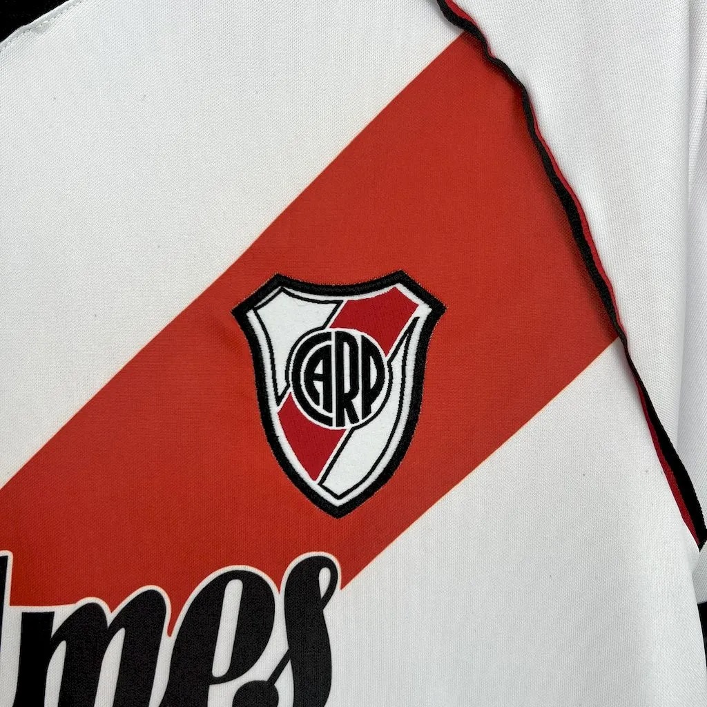 Retro River Plate 2000-01 Home Jersey - UnitedFutballJersey