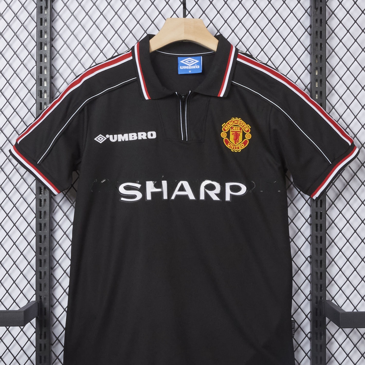 Retro Manchester United 1998-99 Black Jersey - UnitedFutballJersey