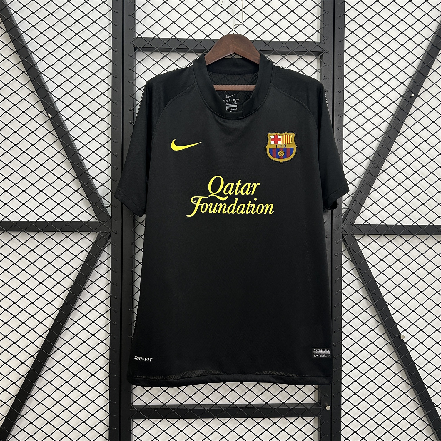 Retro Barcelona 11-12 Away Jersey - UnitedFutballJersey