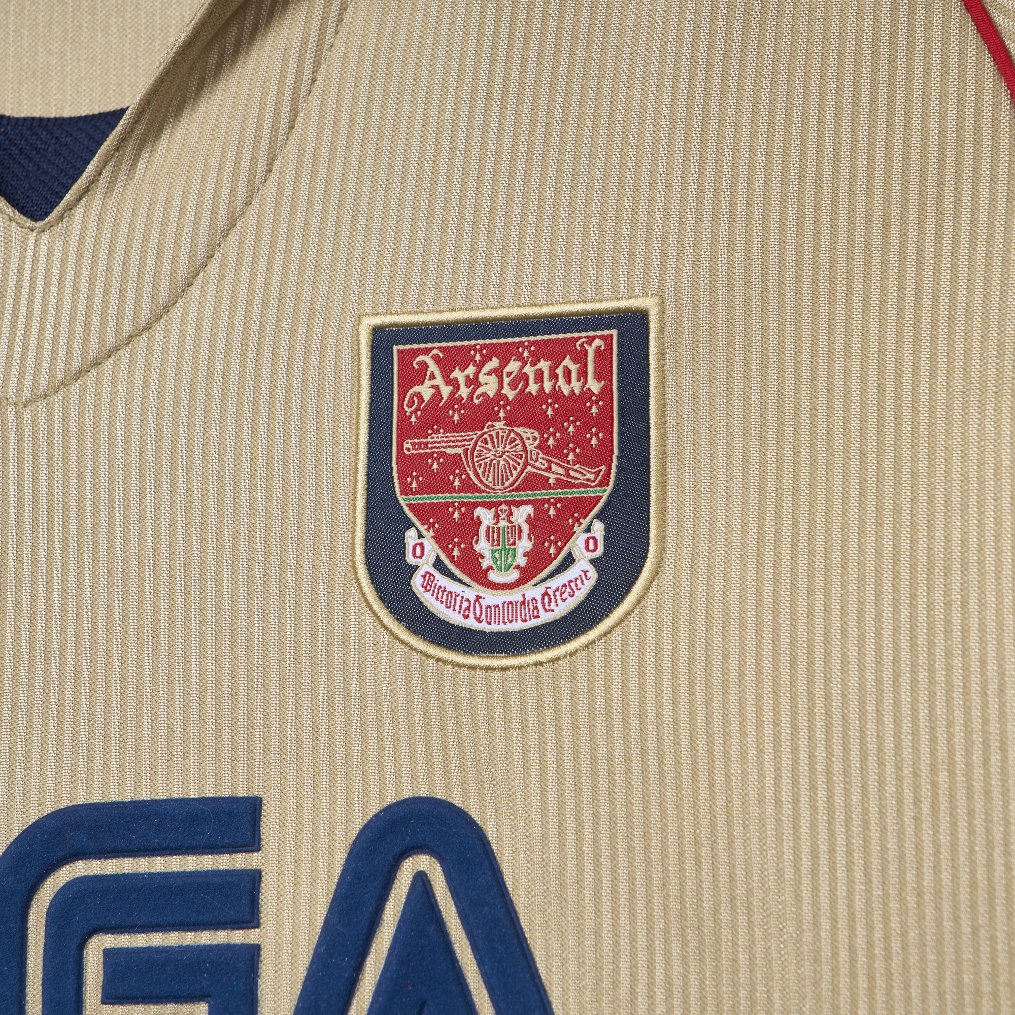 Retro Arsenal 2001-02 Away Stadium Jersey - UnitedFutballJersey