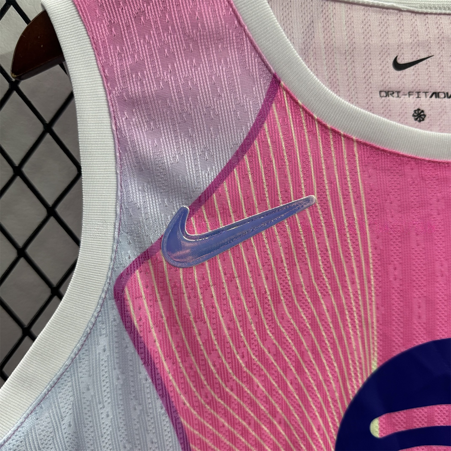 Women's Barcelona 25-26 T90 Pink Yoga Vest - UnitedFutballJersey