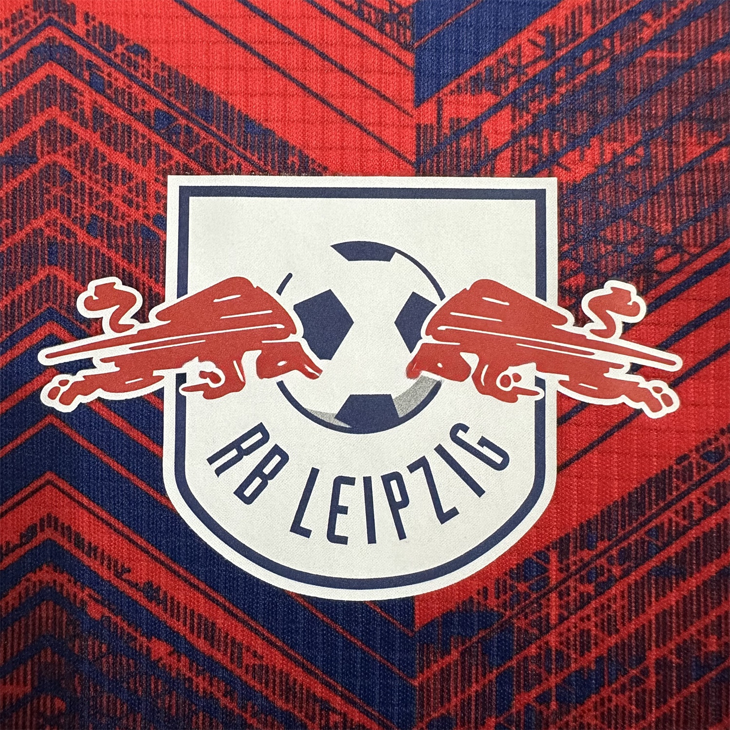RB Leipzig 25-26 Pre-Match Red Blue Training Jersey - Fans Version - UnitedFutballJersey