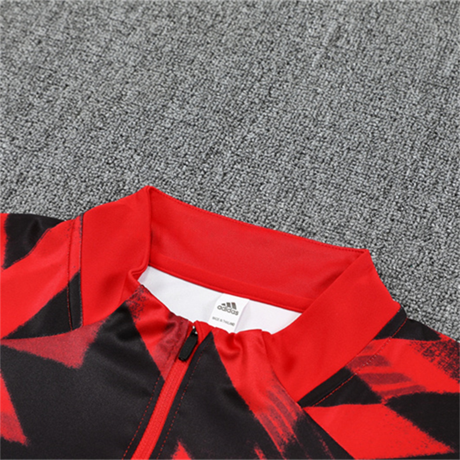 Manchester United 25-26 Kid Long Sleeves Training Set - Red-Black Top & Black Pants - UnitedFutballJersey