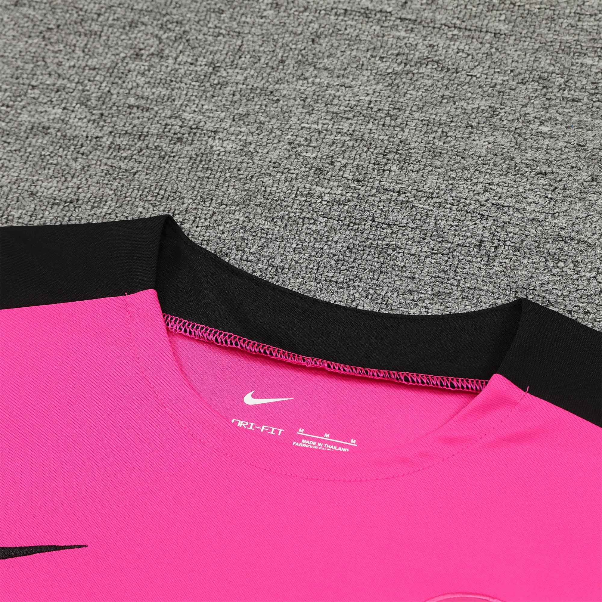 CHELSEA 24-25 Short-Sleeve Training Set - Pink Top & Black Shorts - UnitedFutballJersey