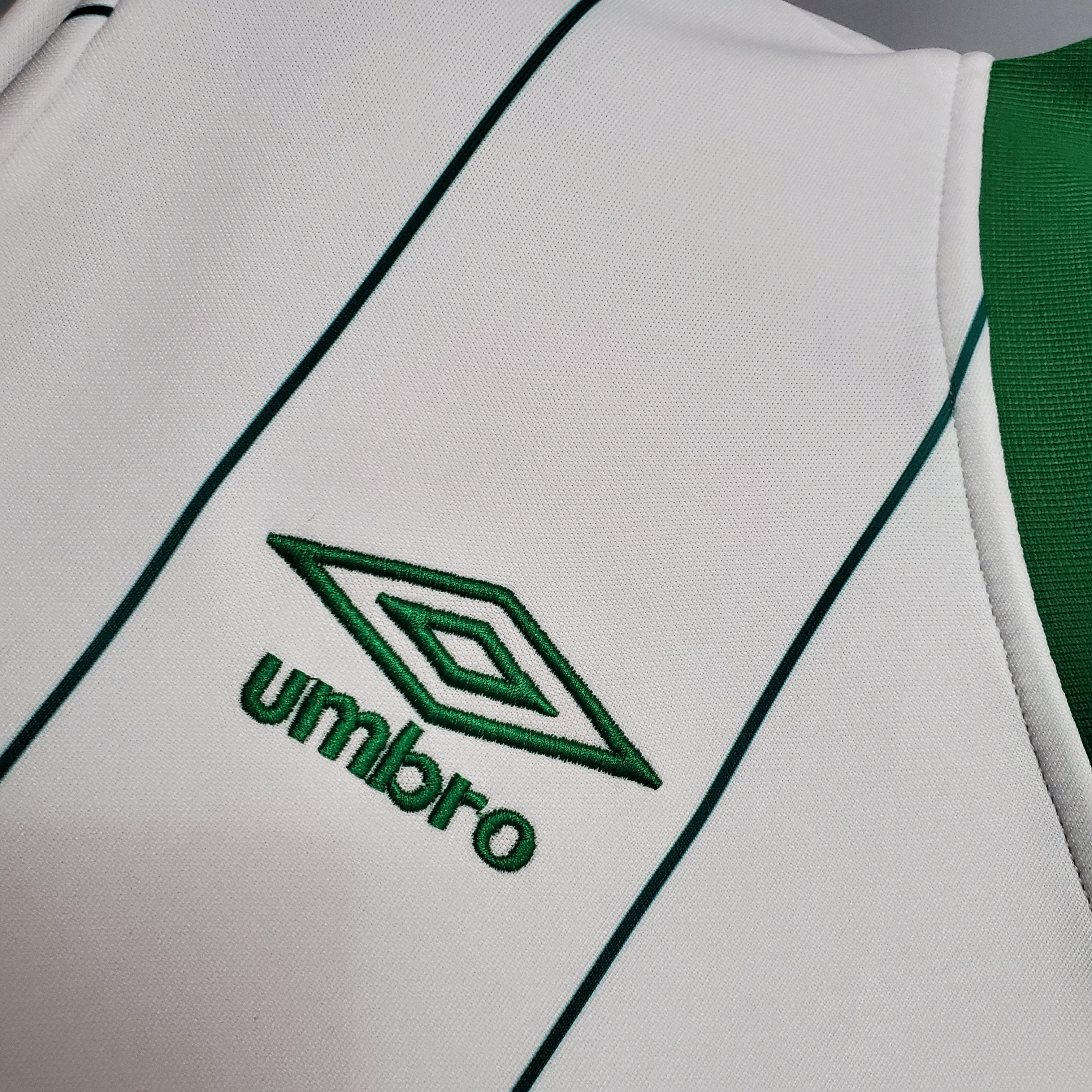 Retro Celtic 1982-83 Away Stadium Jersey - UnitedFutballJersey