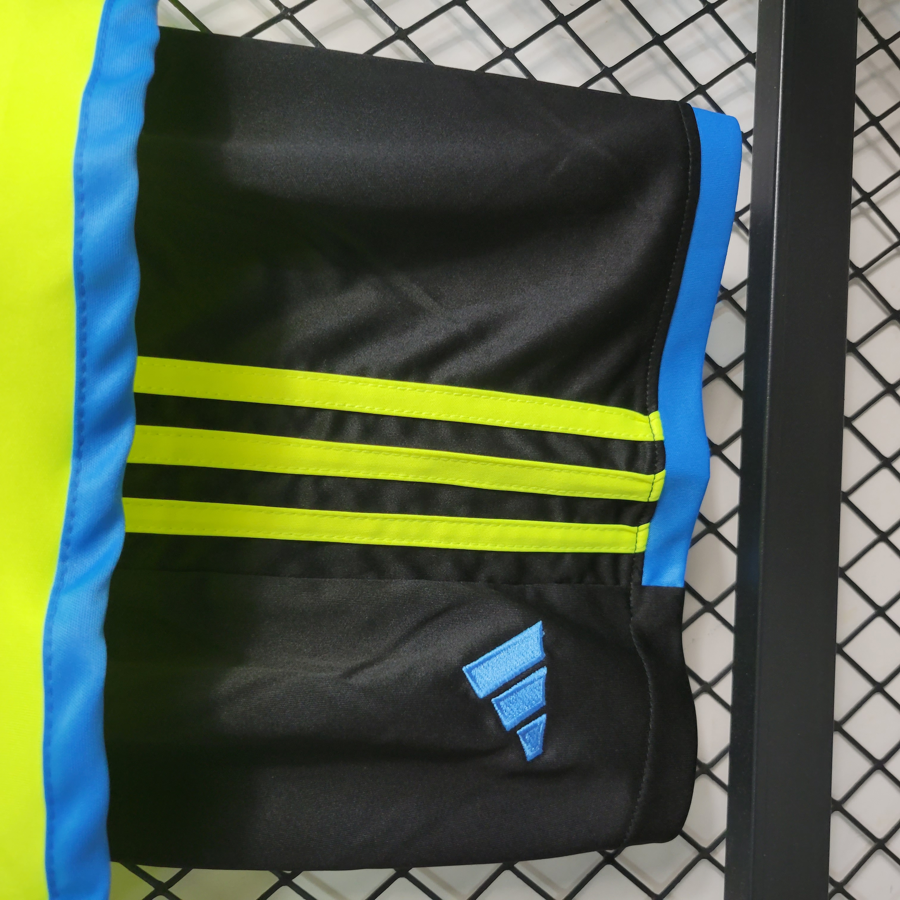 Arsenal 23-24 Away Kids Kit - UnitedFutballJersey