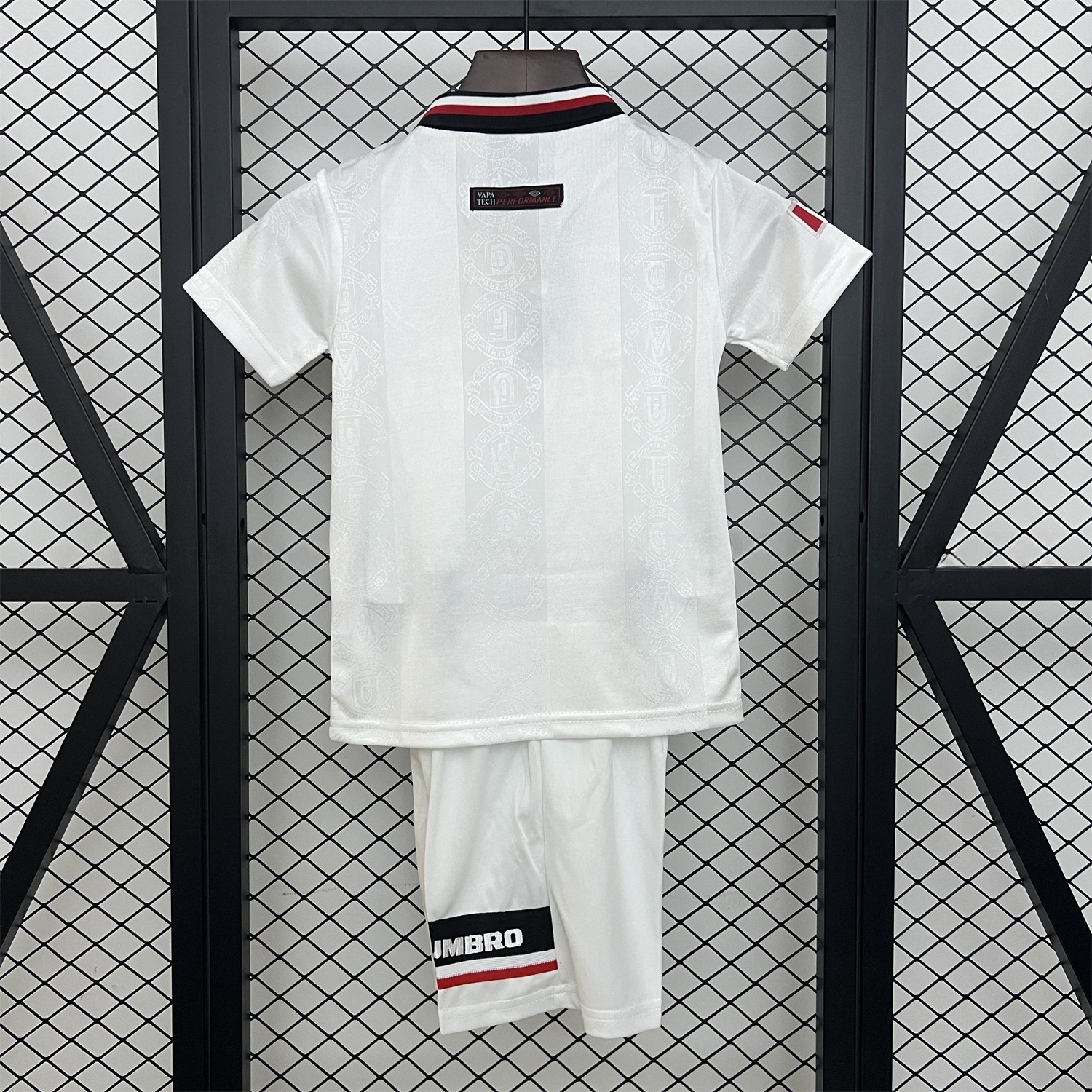 Manchester United Retro 1997-98 Away Kids Kit - UnitedFutballJersey