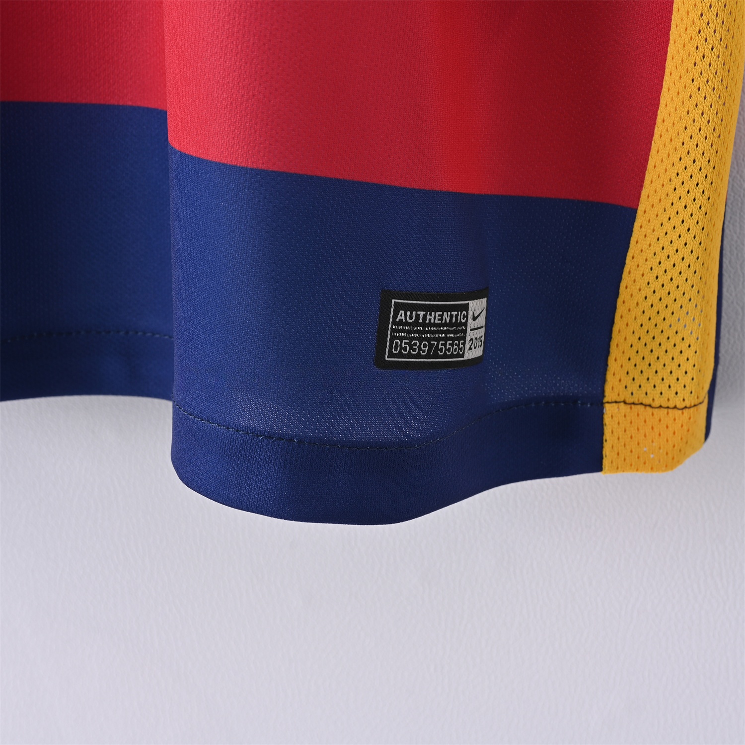 Retro Barcelona 15-16 Home Long Sleeves Jersey - UnitedFutballJersey