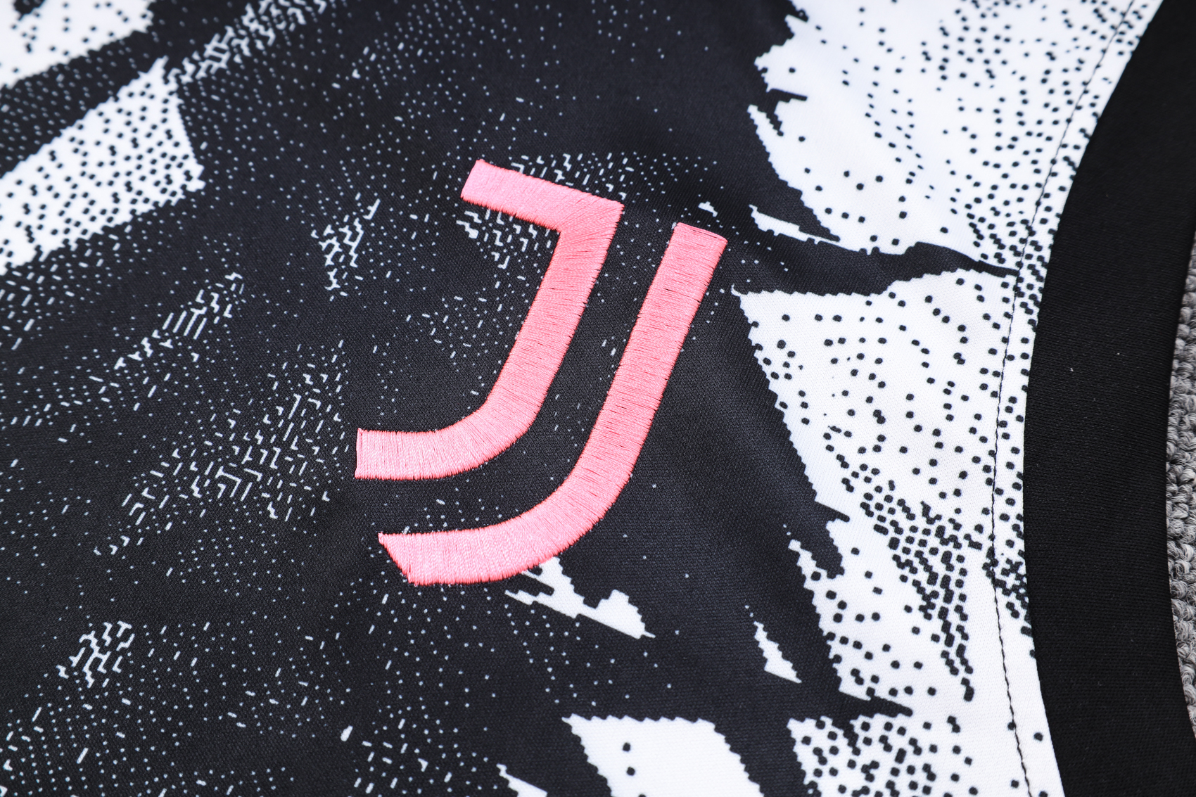 23-24 Juventus Black Training Vest Suit - UnitedFutballJersey