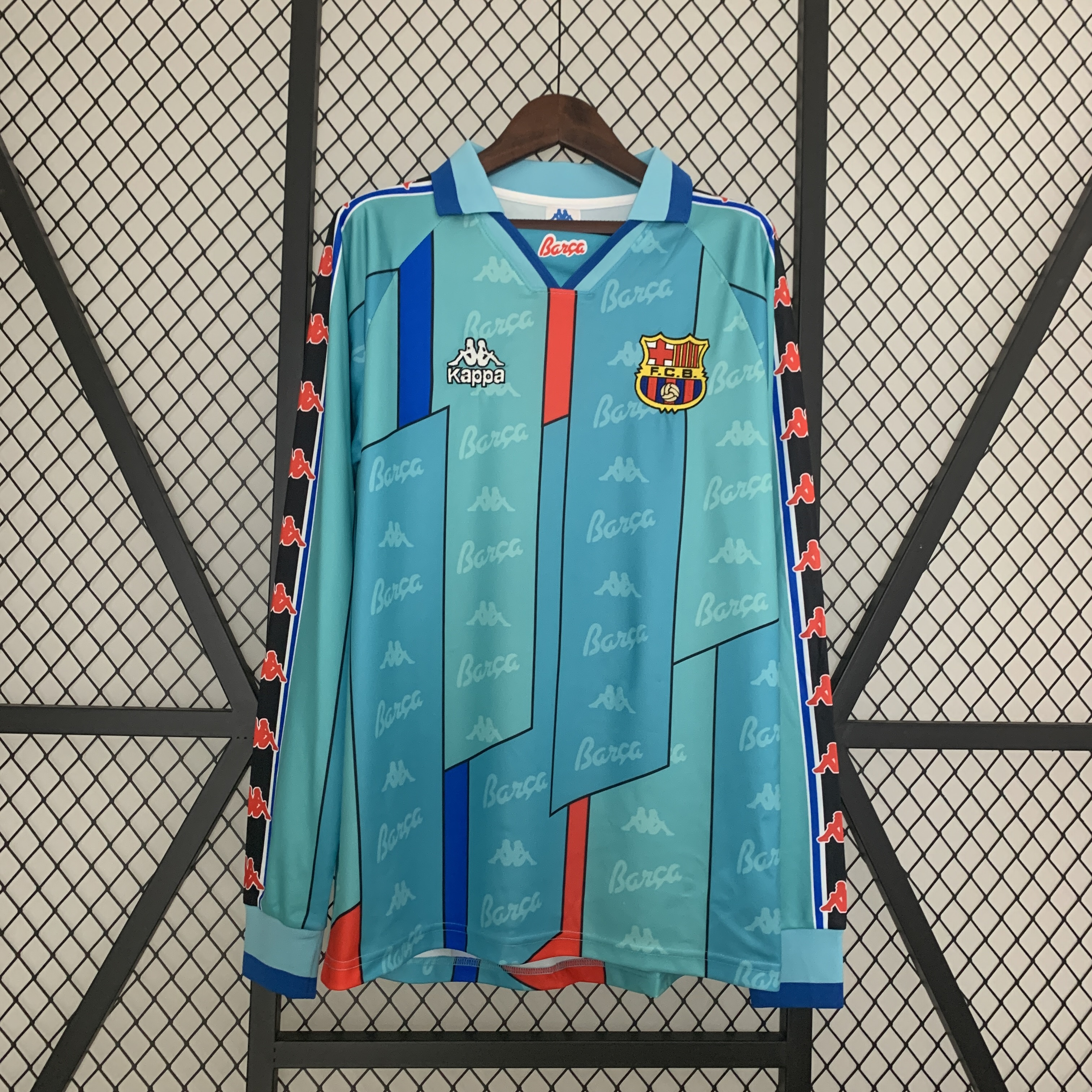 Retro Barcelona 96-97 Away Stadium Long Sleeve Jersey - UnitedFutballJersey