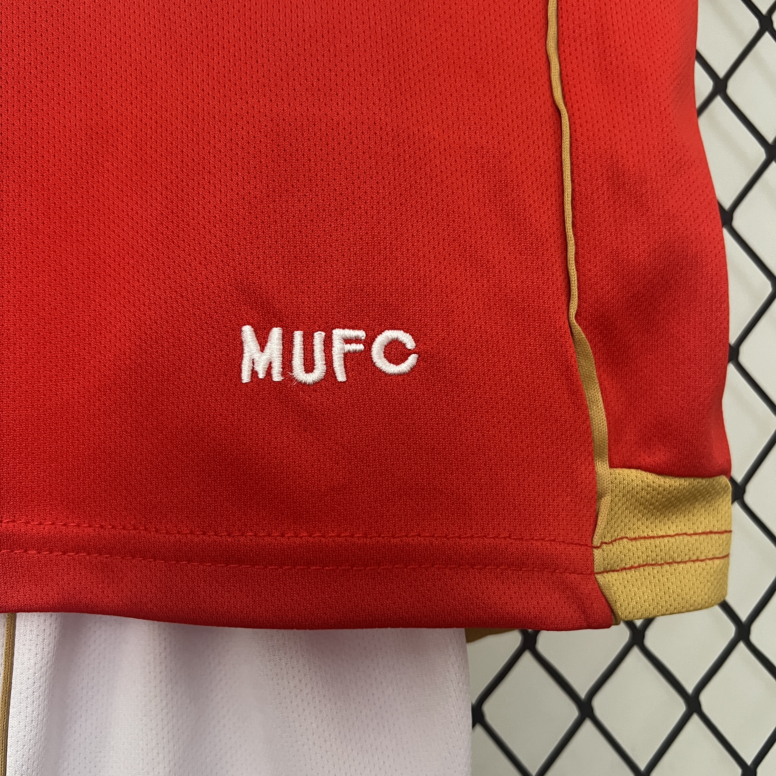 Manchester United Retro 2006-07 Home Stadium Kids Kit - UnitedFutballJersey