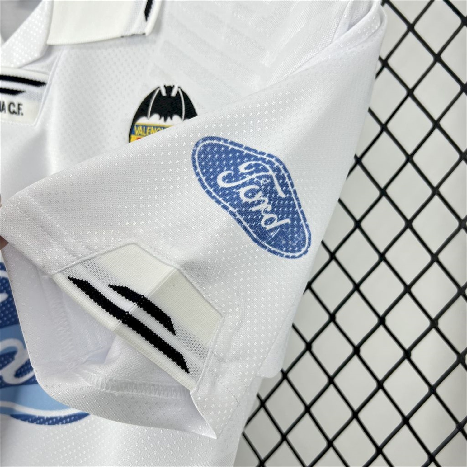 Retro Valencia 1995-96 Home Jersey - UnitedFutballJersey