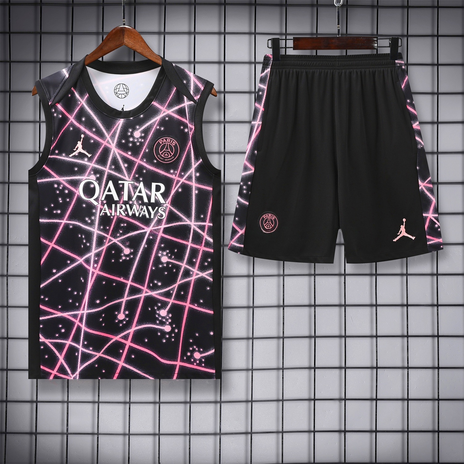 Paris Saint-Germain PSG 25-26 Vest Training Set - Pink Fluorescent Rays Black Vest & Black Shorts - UnitedFutballJersey