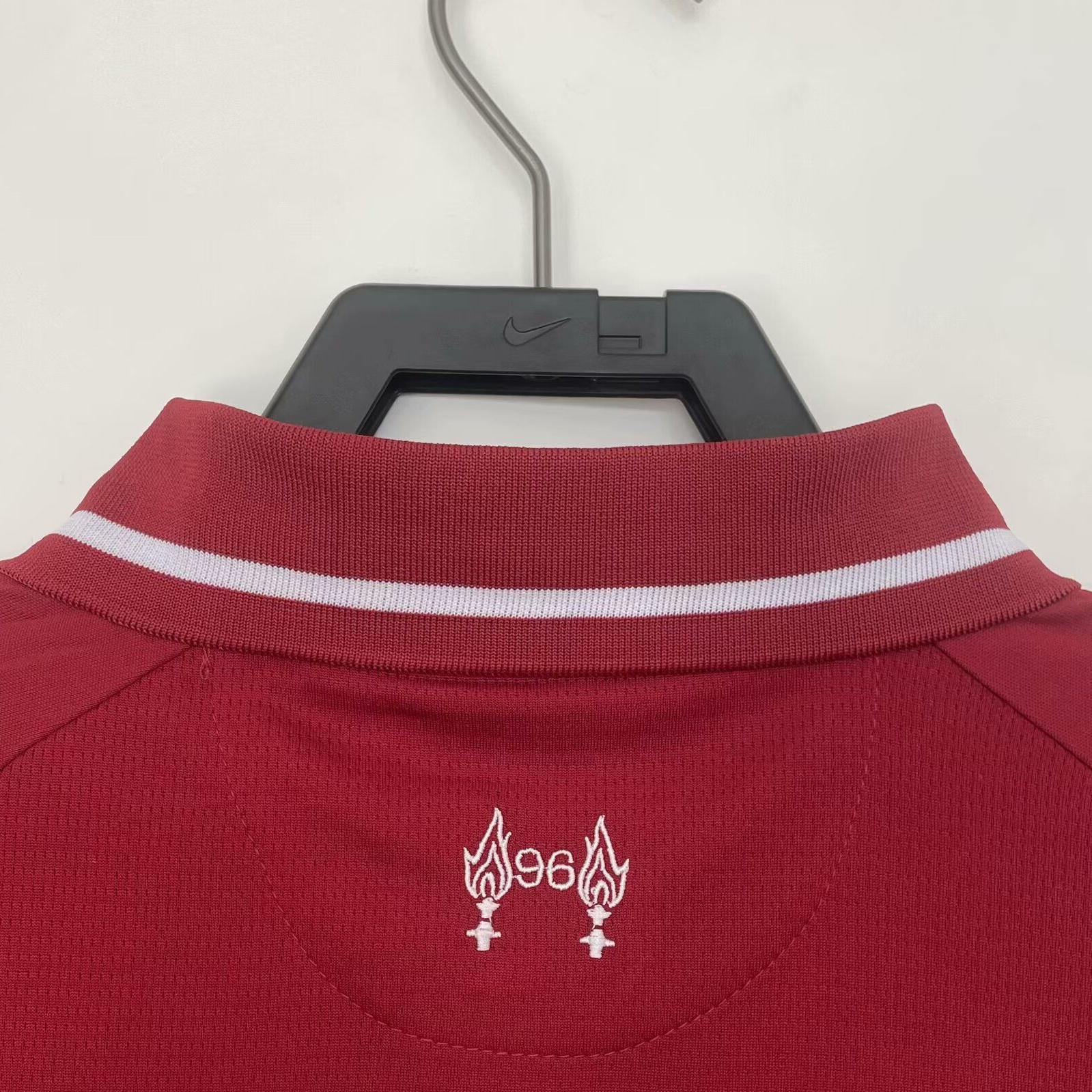 Retro Liver.pool 2018-19 Home Jersey - UnitedFutballJersey