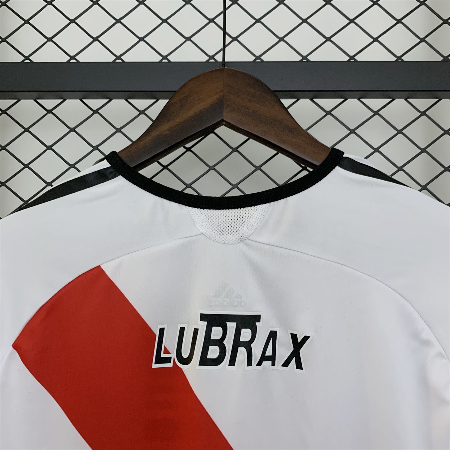 Retro River Plate 2006-07 Home Jersey - UnitedFutballJersey