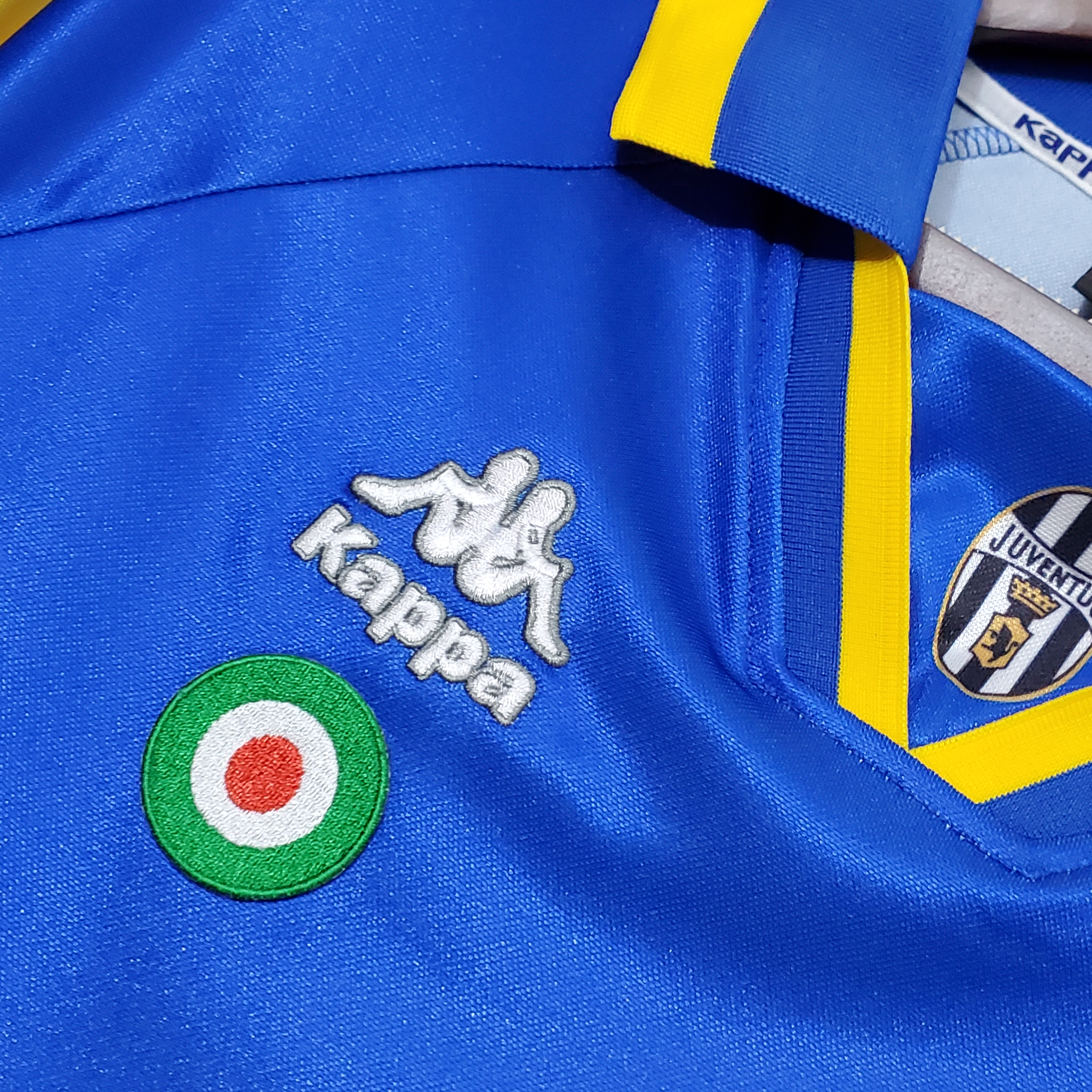 Retro Juventus 1995-96 Away Stadium Jersey - UnitedFutballJersey