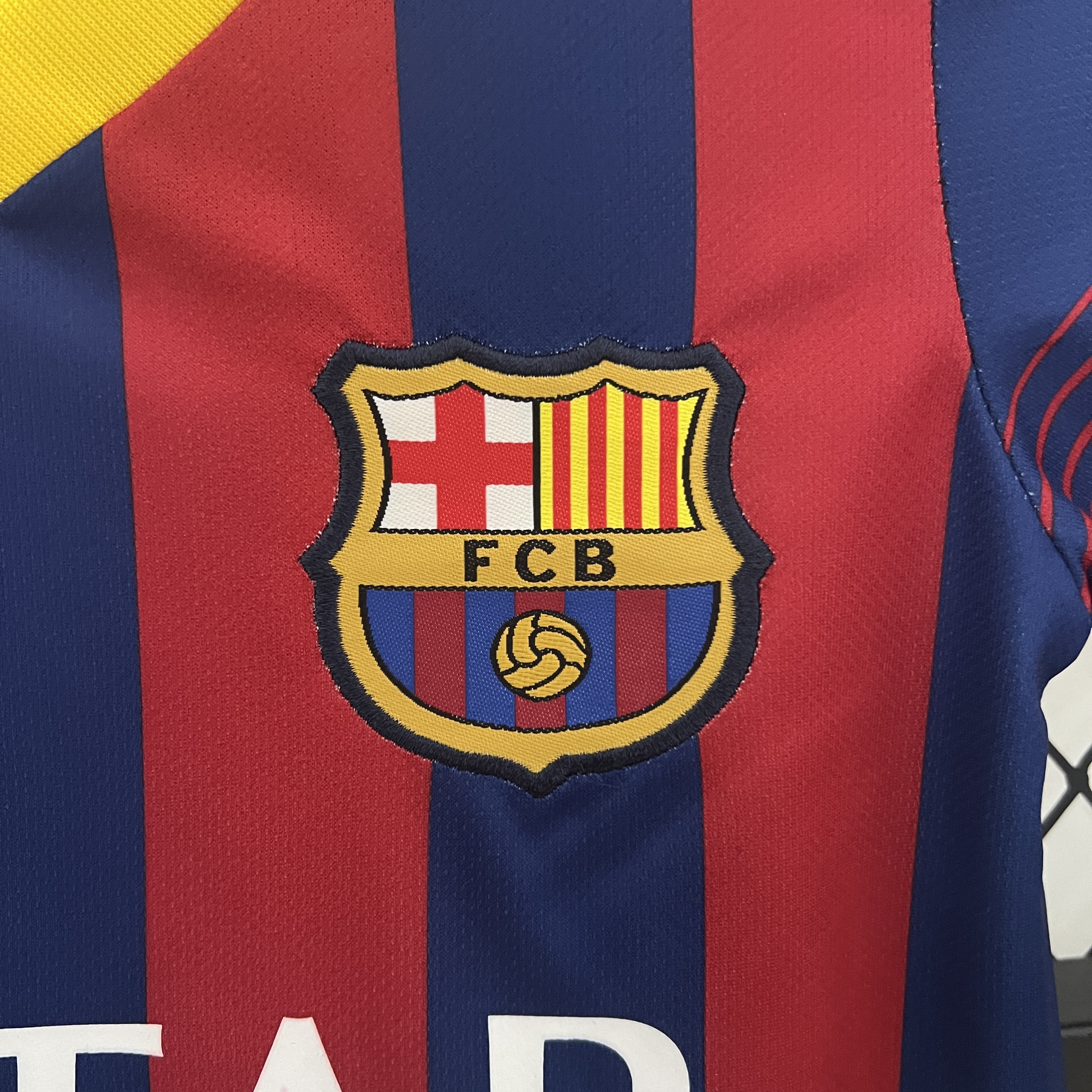 Retro Barcelona 2013-14 Home Stadium Kids Kit - UnitedFutballJersey