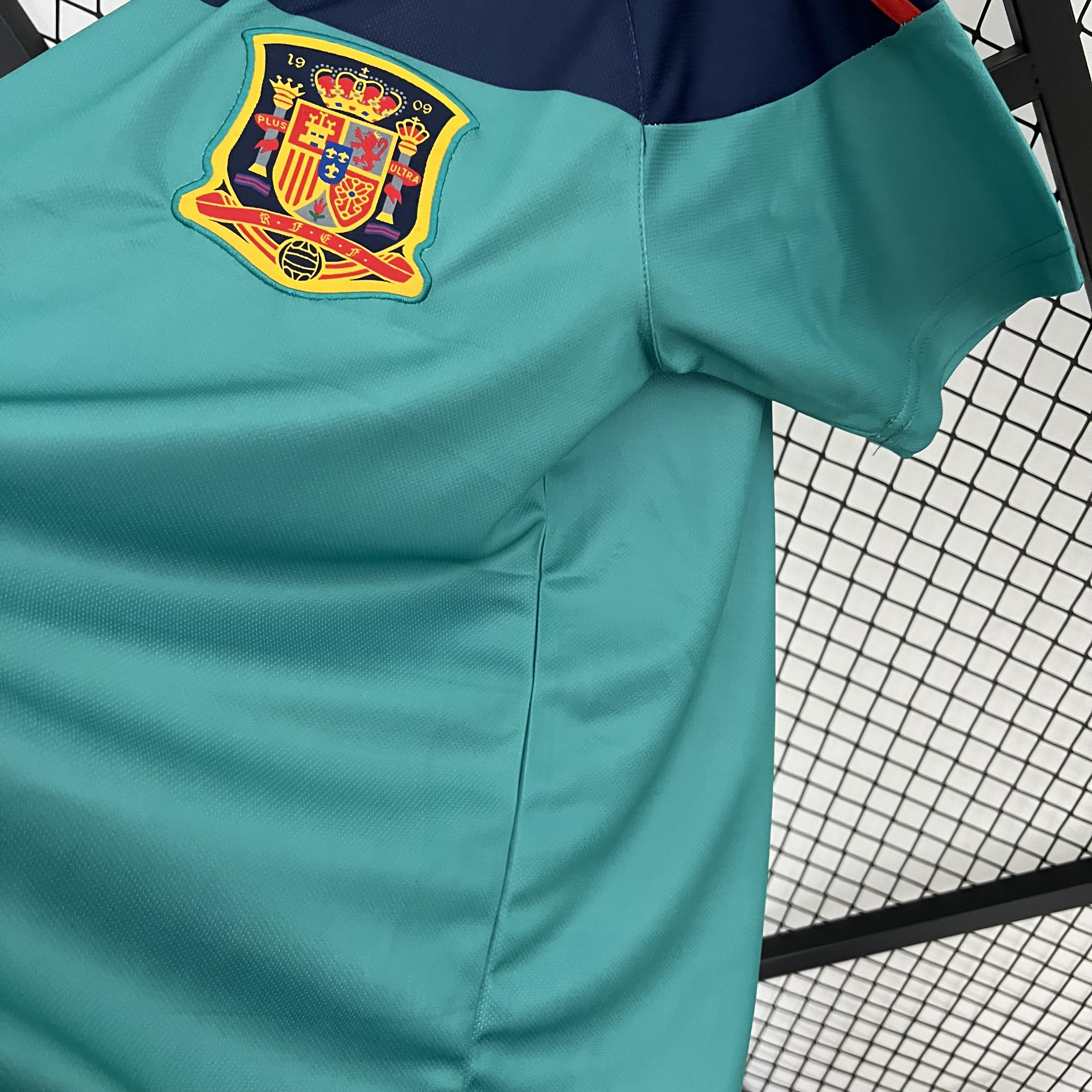 Retro Spain 2010 Green Goalkeeper Jersey - UnitedFutballJersey