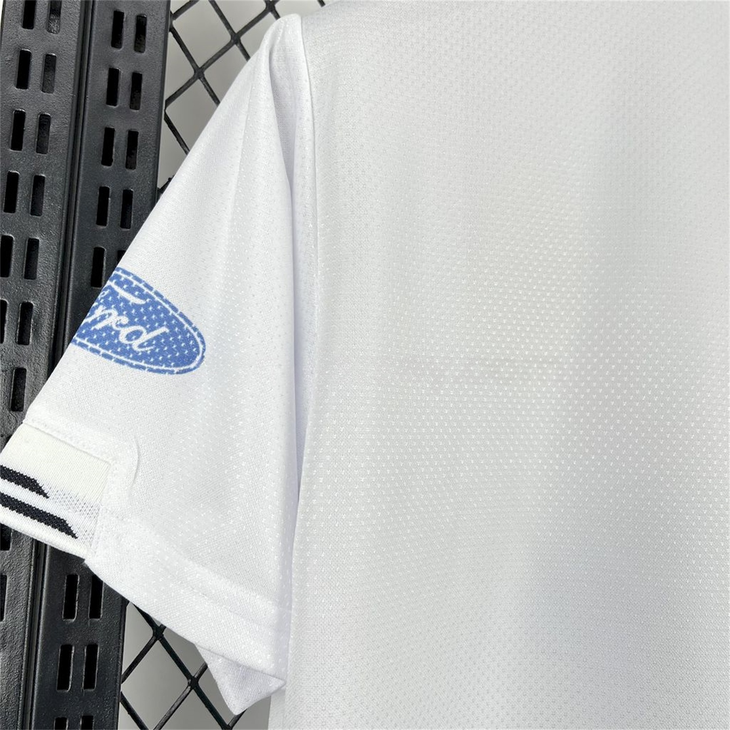 Retro Valencia 1995-96 Home Jersey - UnitedFutballJersey