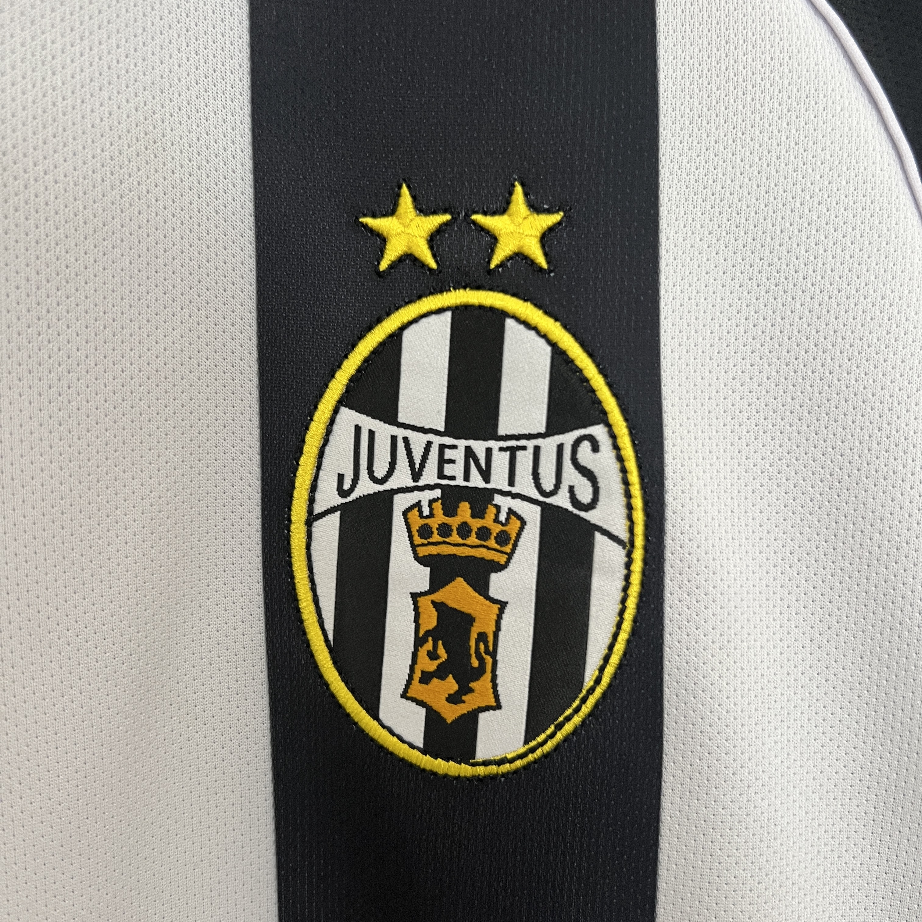 Retro Juventus 2002-03 European Home Jersey - UnitedFutballJersey
