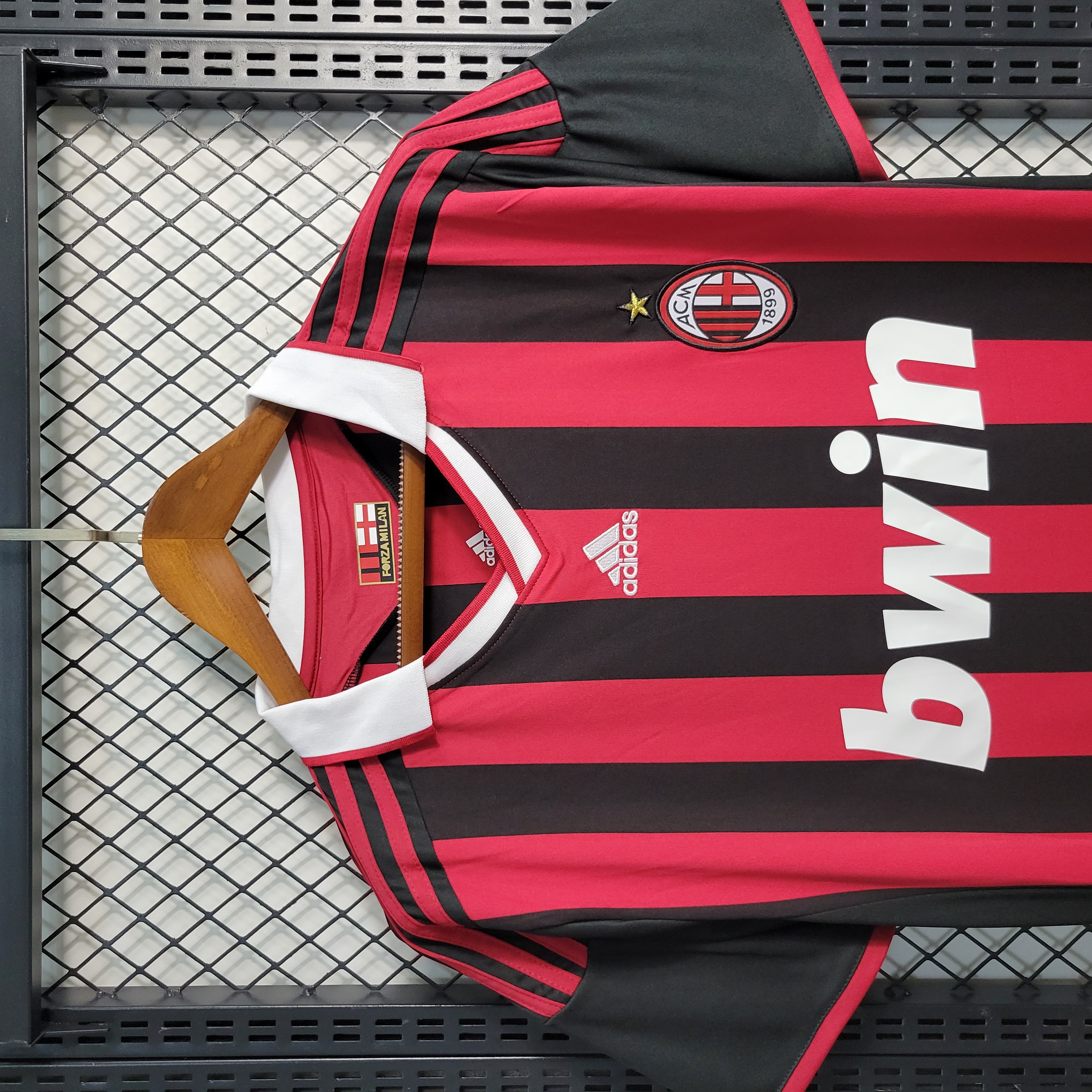 Retro AC Milan 2009-10 Home Stadium Jersey - UnitedFutballJersey