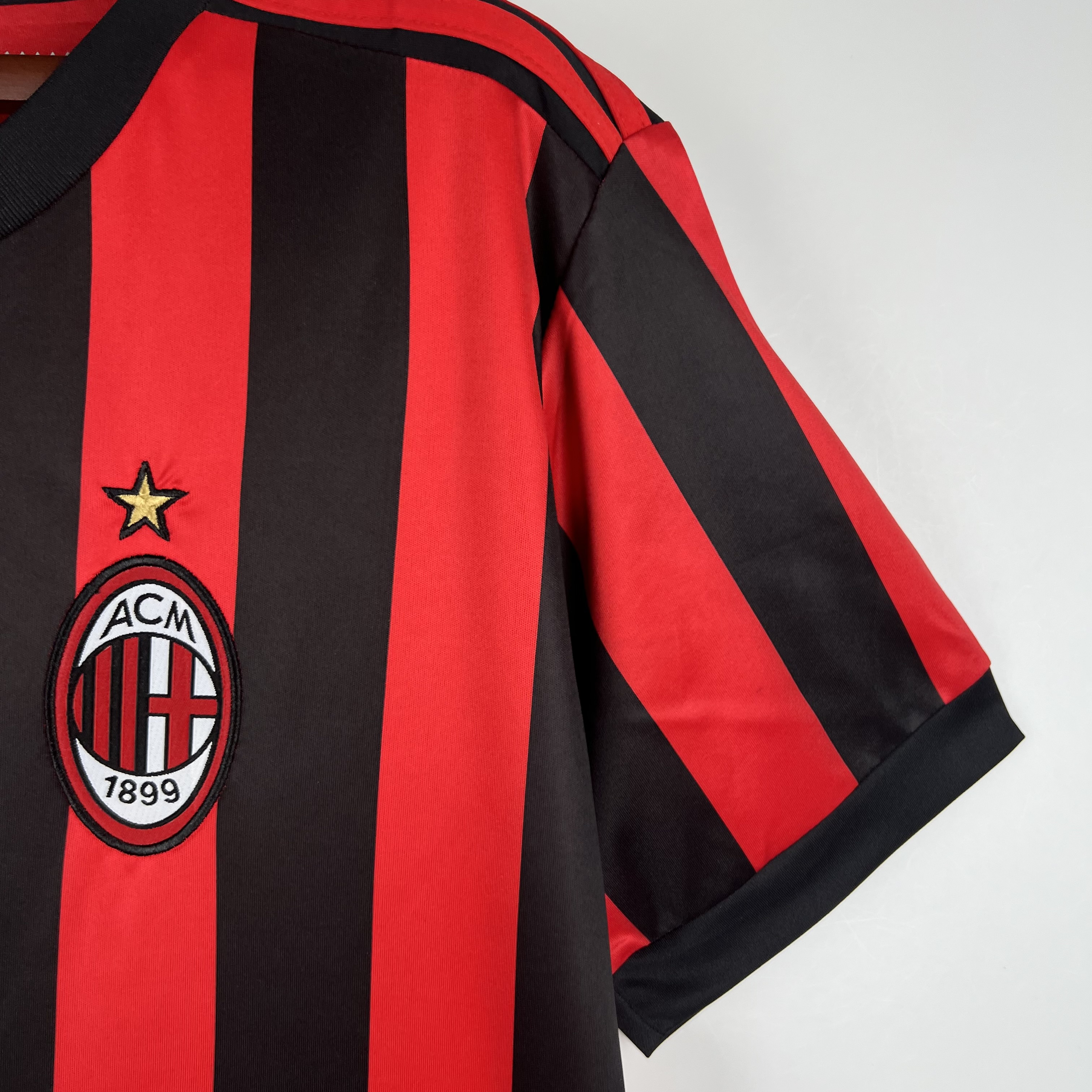 Retro AC Milan 2017-18 Home Stadium Jersey - UnitedFutballJersey
