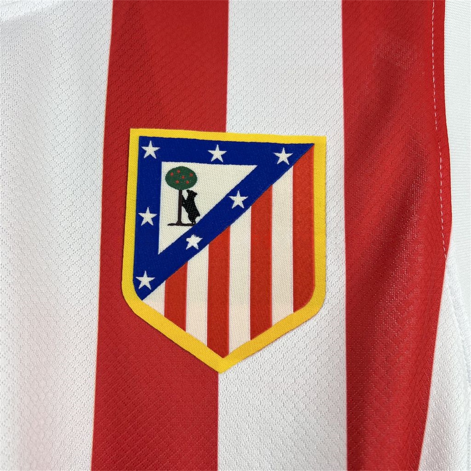 Atletico Madrid 25-26 Home Unsponsored Training Vest - Fans Version - UnitedFutballJersey