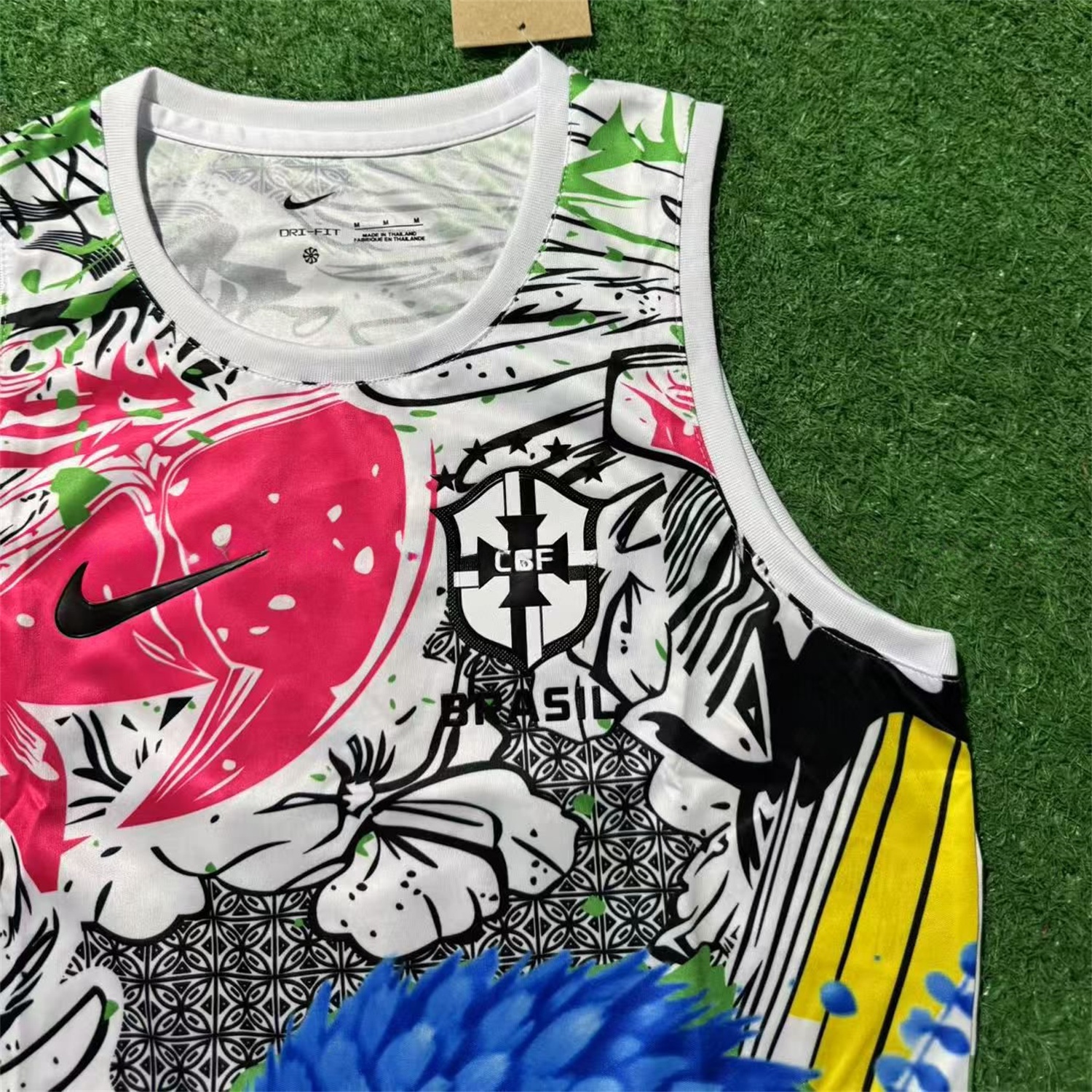 Women's Brazil 25-26 Red Parrot Yoga Vest - UnitedFutballJersey