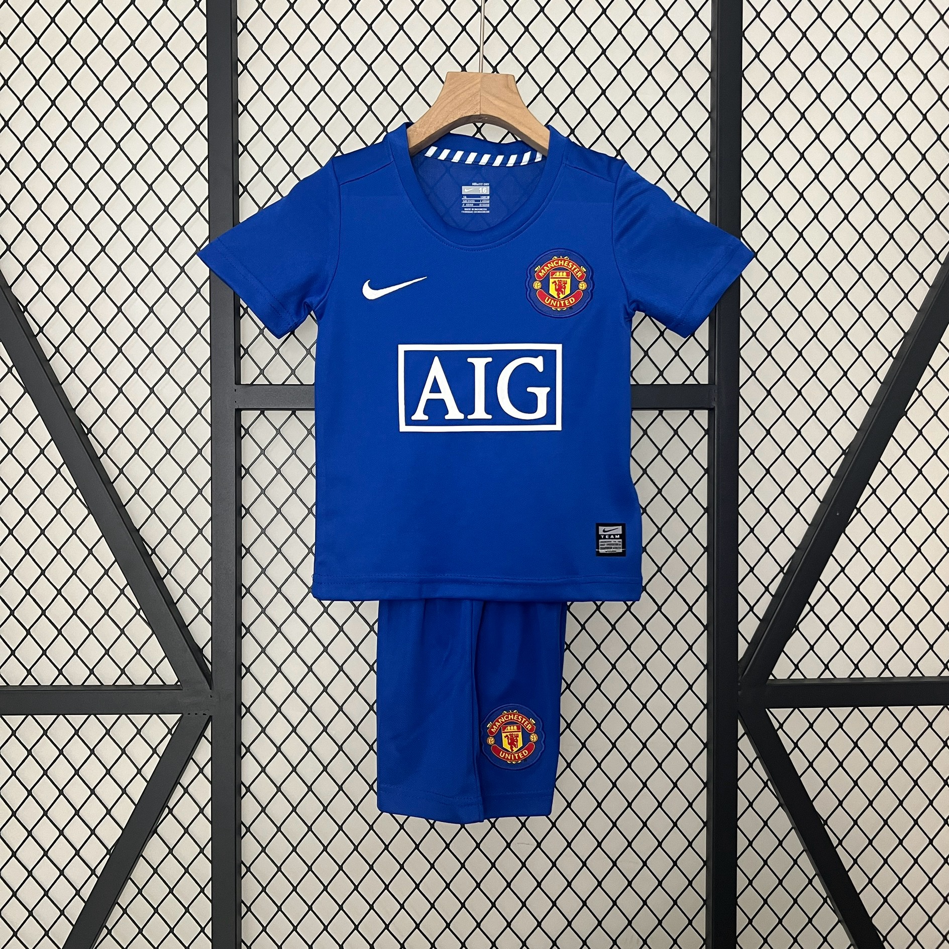 Retro Manchester United 2008-09 Third Kids Kit - UnitedFutballJersey