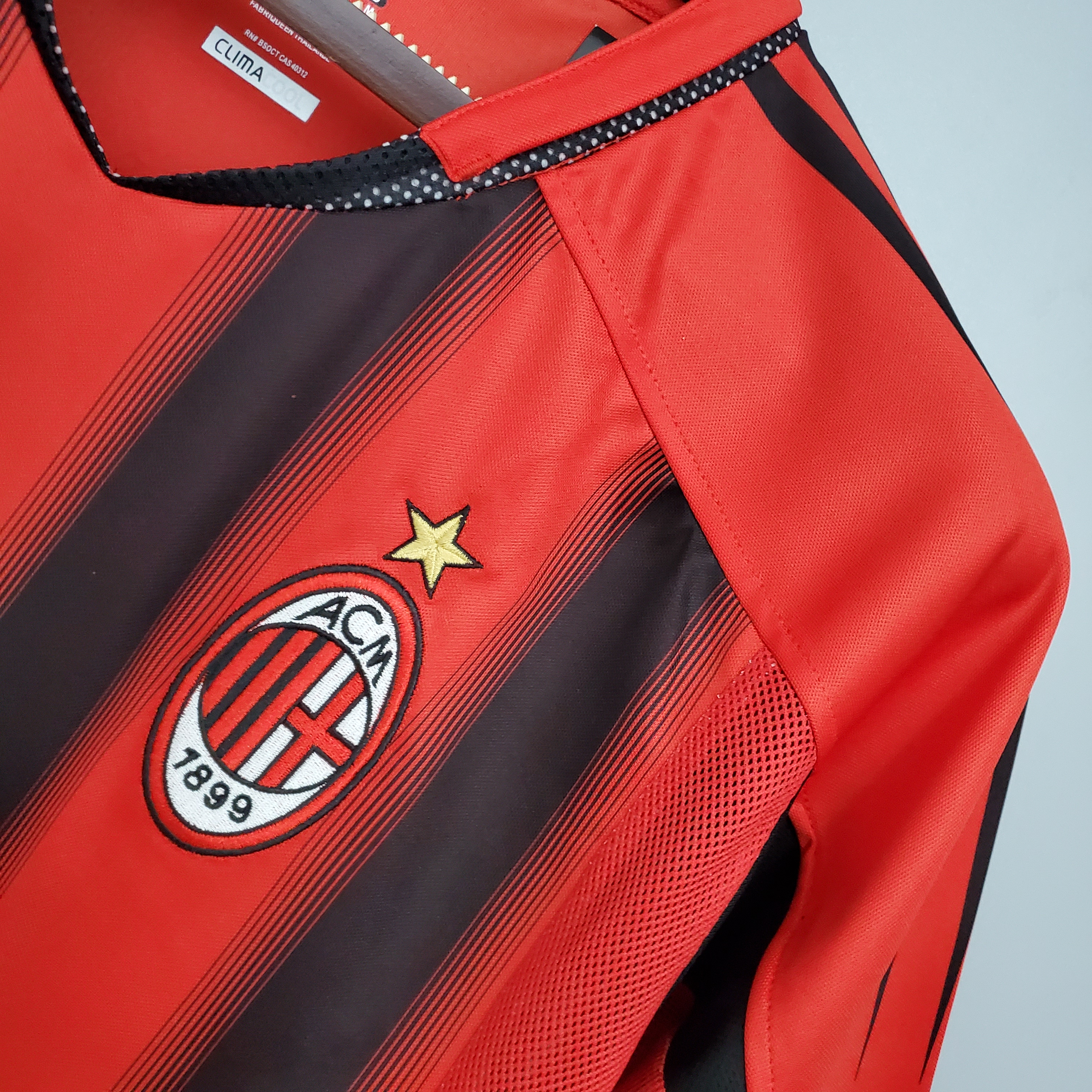Retro AC Milan 04-05 Home Stadium Jersey - UnitedFutballJersey
