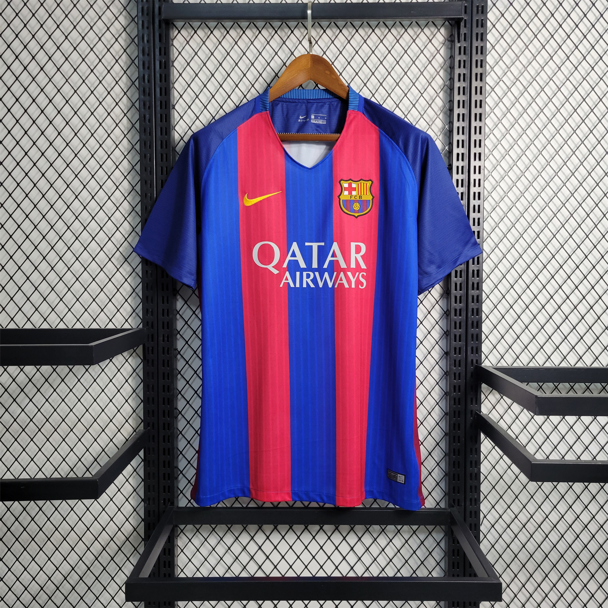 B.A.R.S.A Retro 16-17 Home Stadium Jersey - UnitedFutballJersey