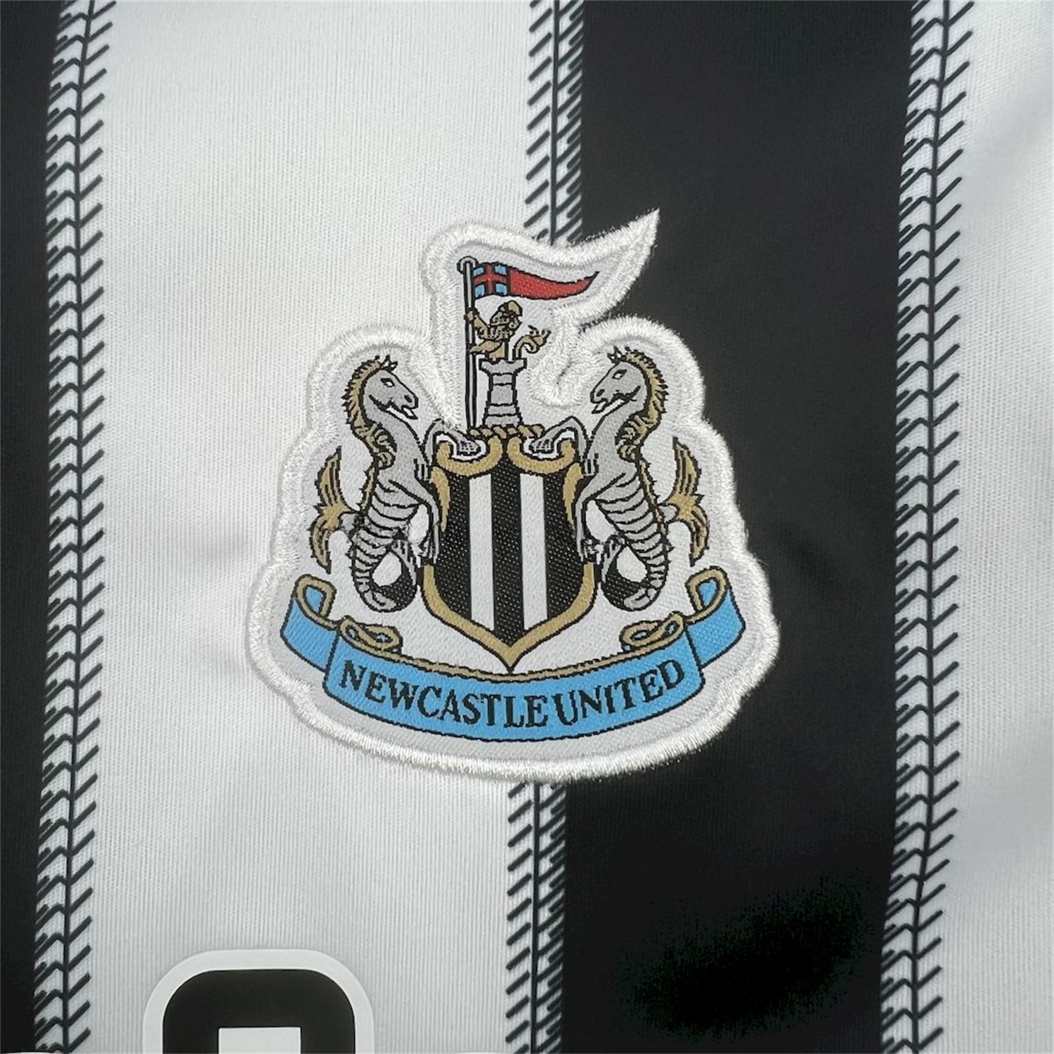 Newcastle United 25-26 Home Kids Kit - UnitedFutballJersey