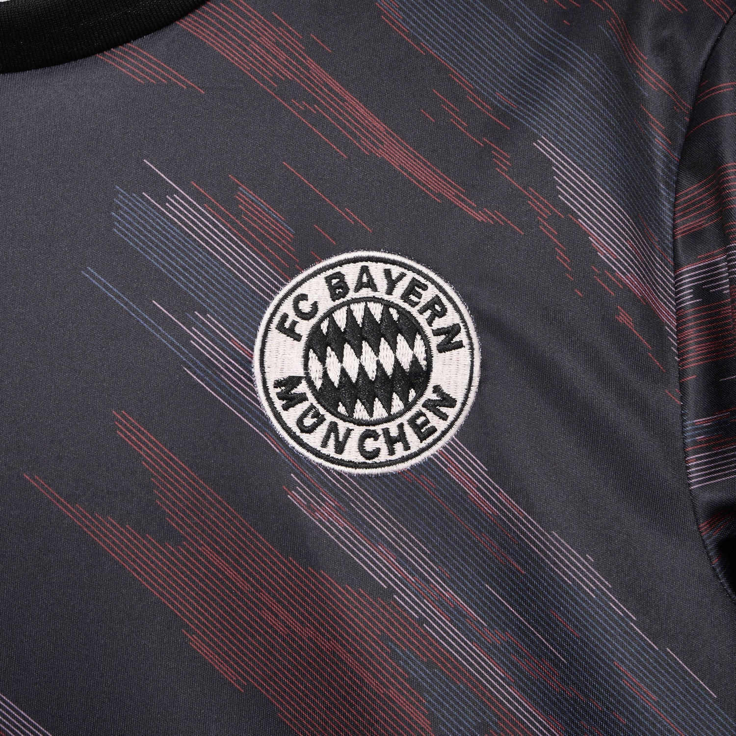 Bayern Munich 25-26 Black & Red Stripe Training Jersey - Fans Version - UnitedFutballJersey