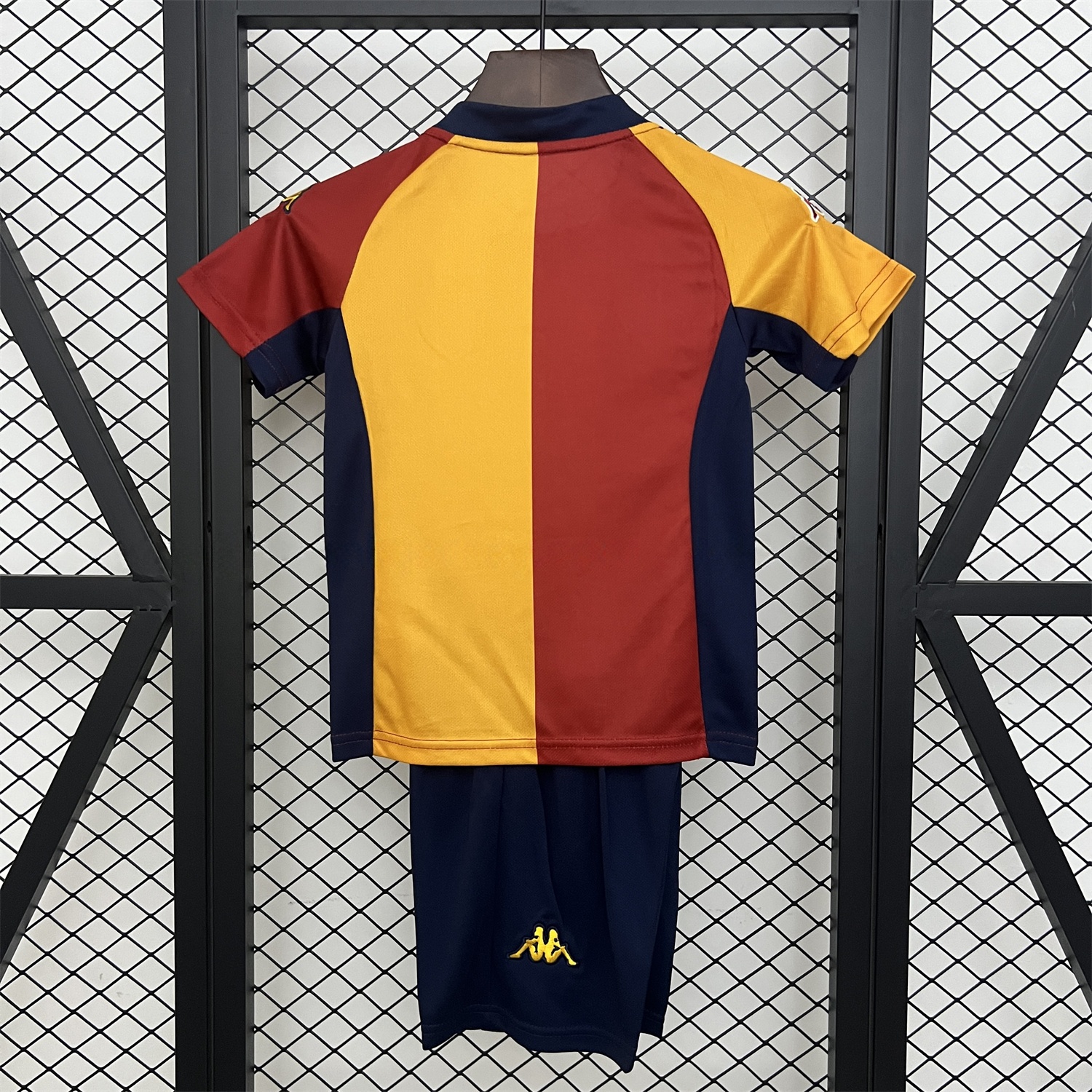 Retro Roma 2001-02 Home Kids Kit - UnitedFutballJersey