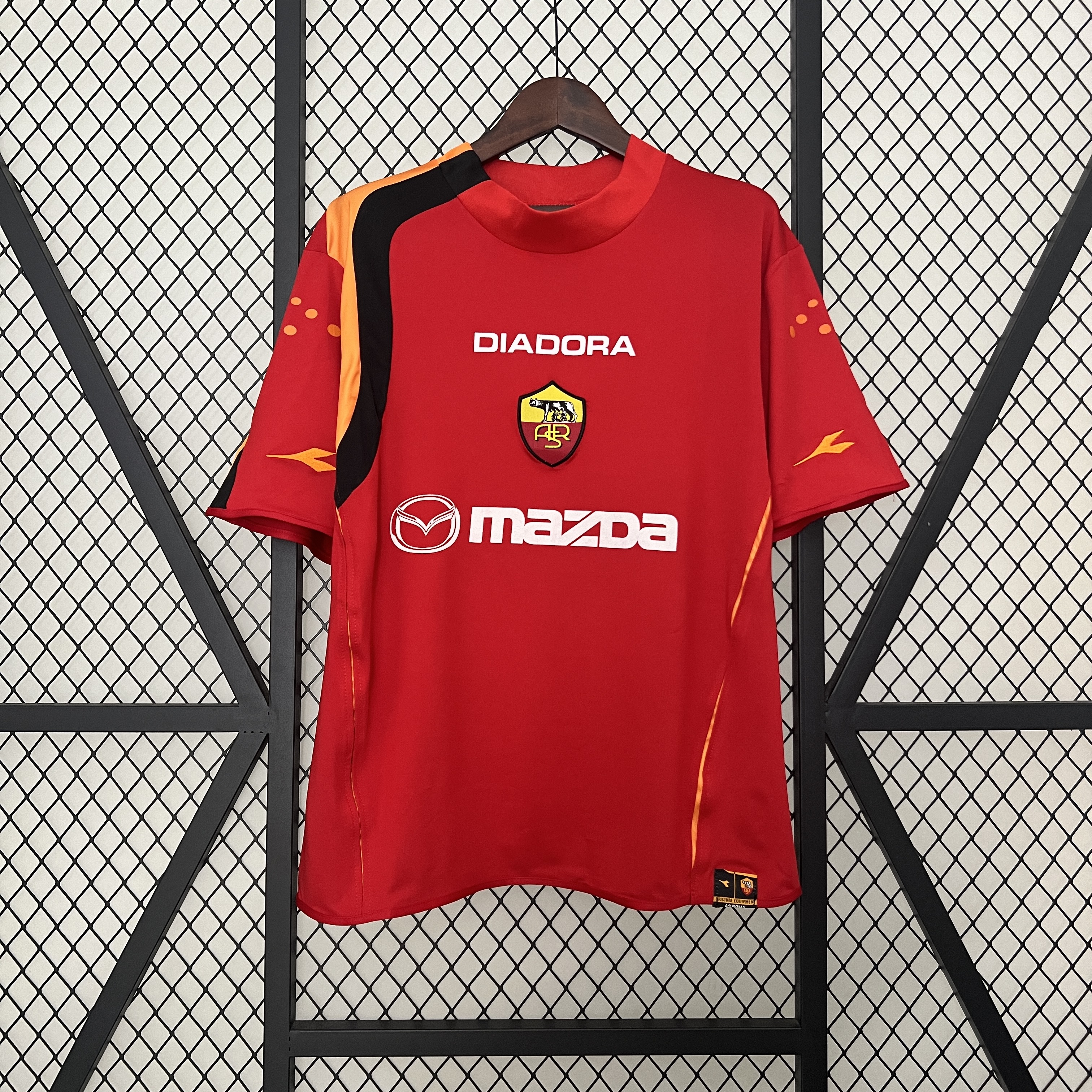 Retro Roma 2004-05 Home Jersey - UnitedFutballJersey