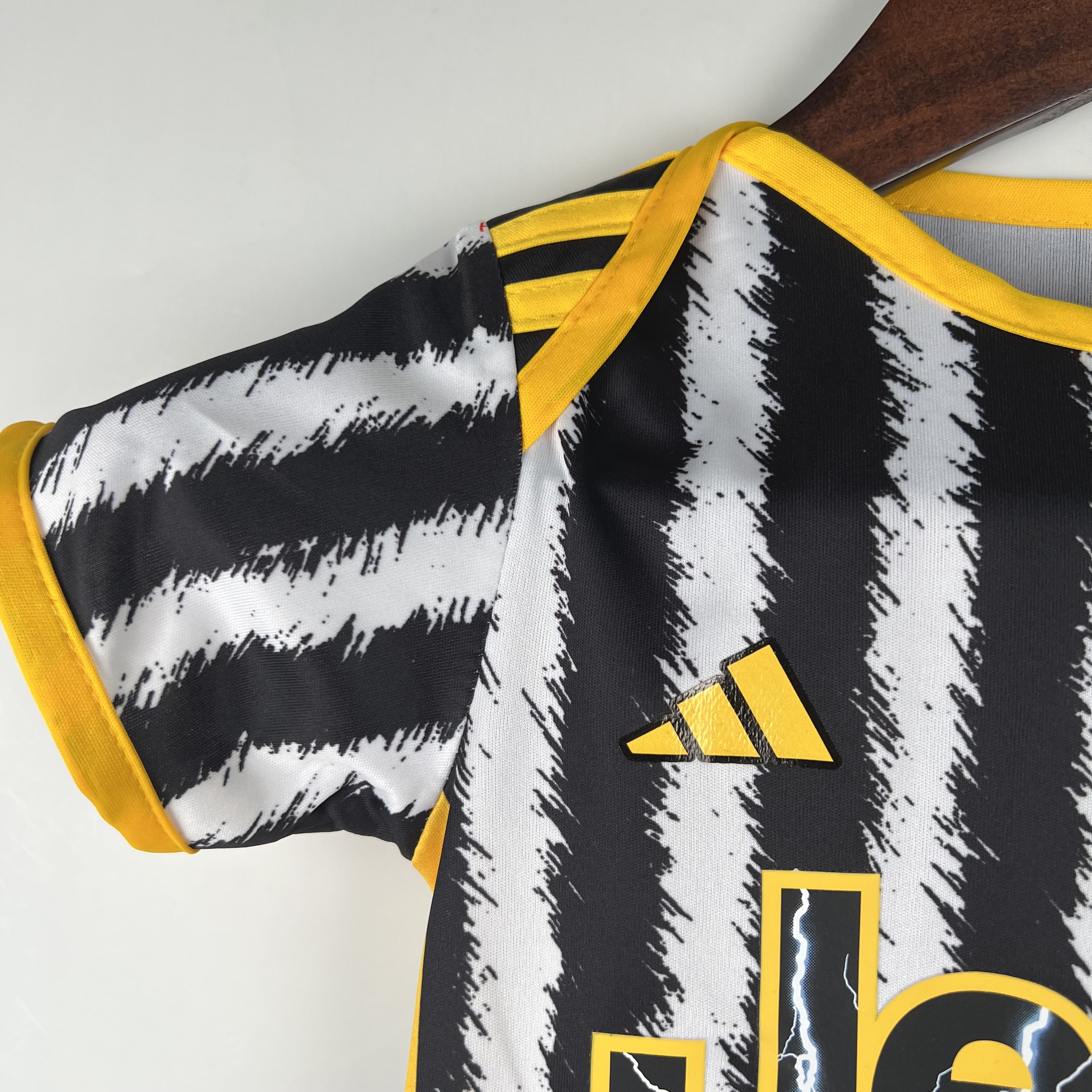 Juventus 23-24 Home Stadium Baby Crawling Suit - UnitedFutballJersey