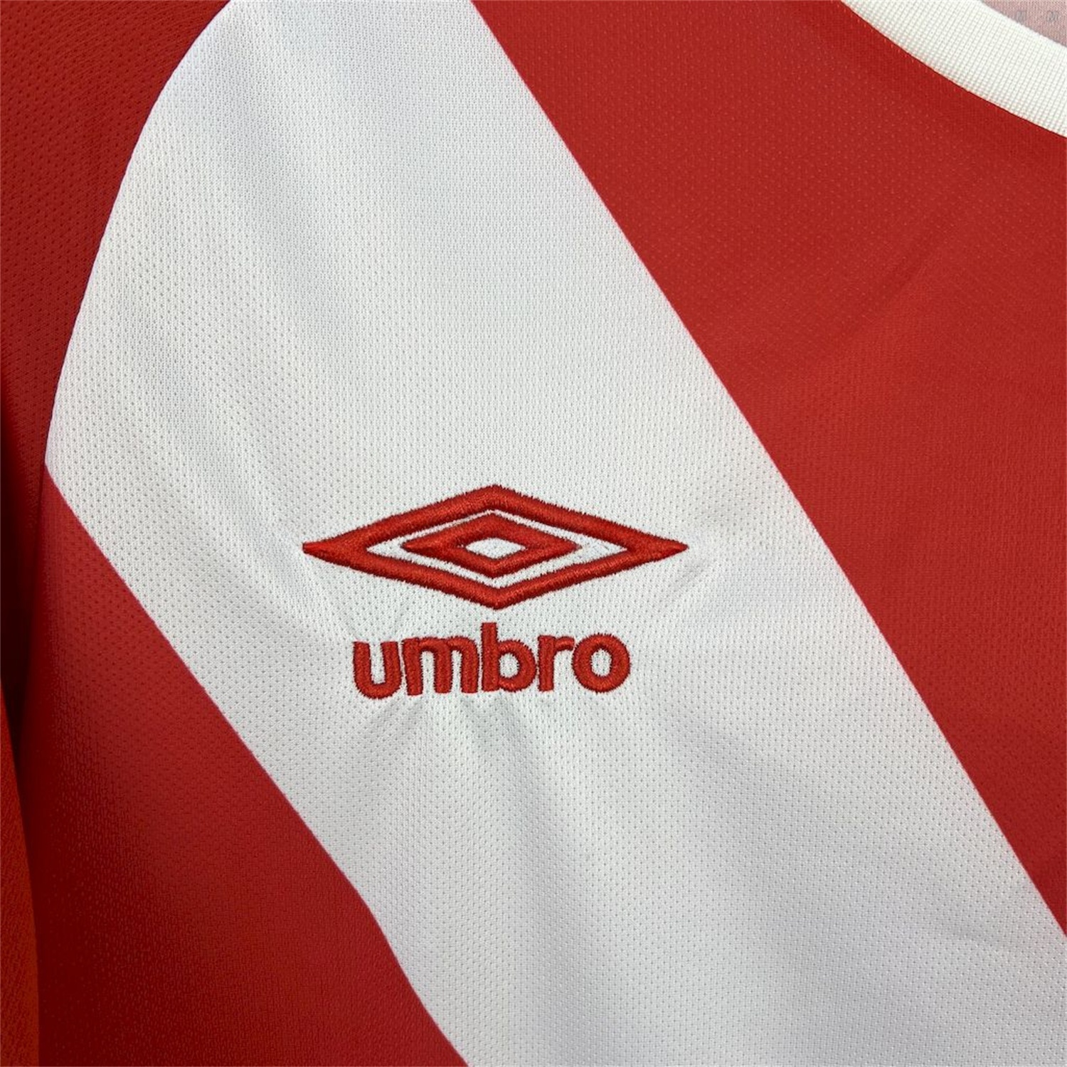 Argentinos Juniors 25-26 Home Jersey - Fans Version - UnitedFutballJersey